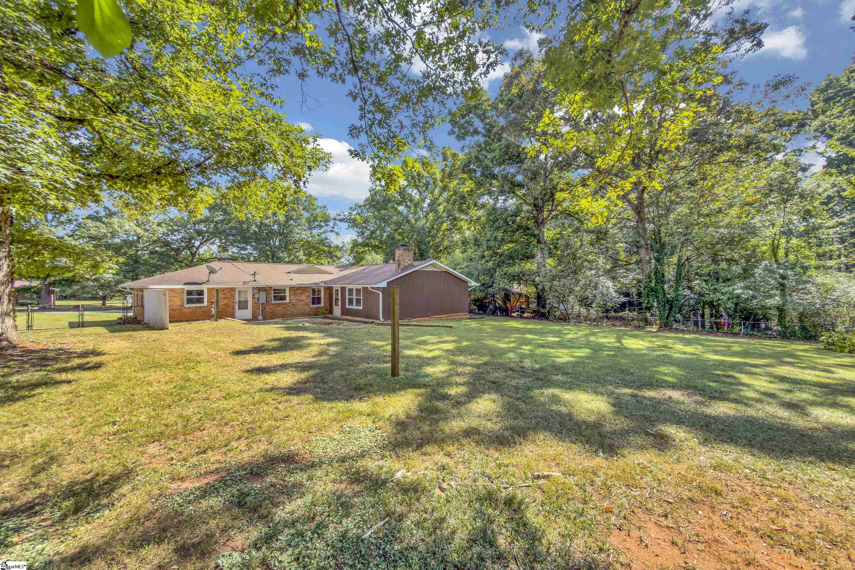 204 Brook Forest Drive Property Photo 27