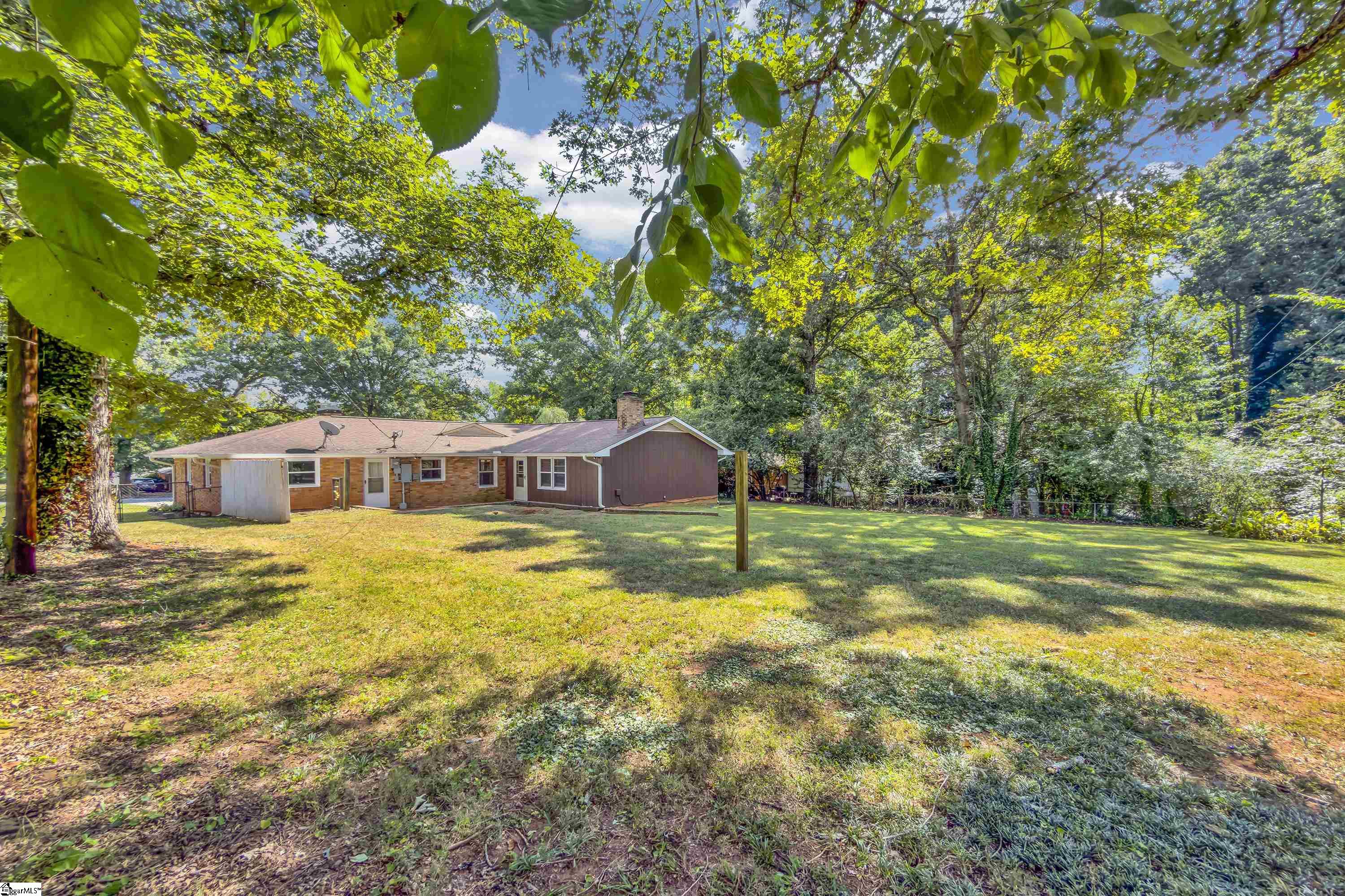 204 Brook Forest Drive Property Photo 28