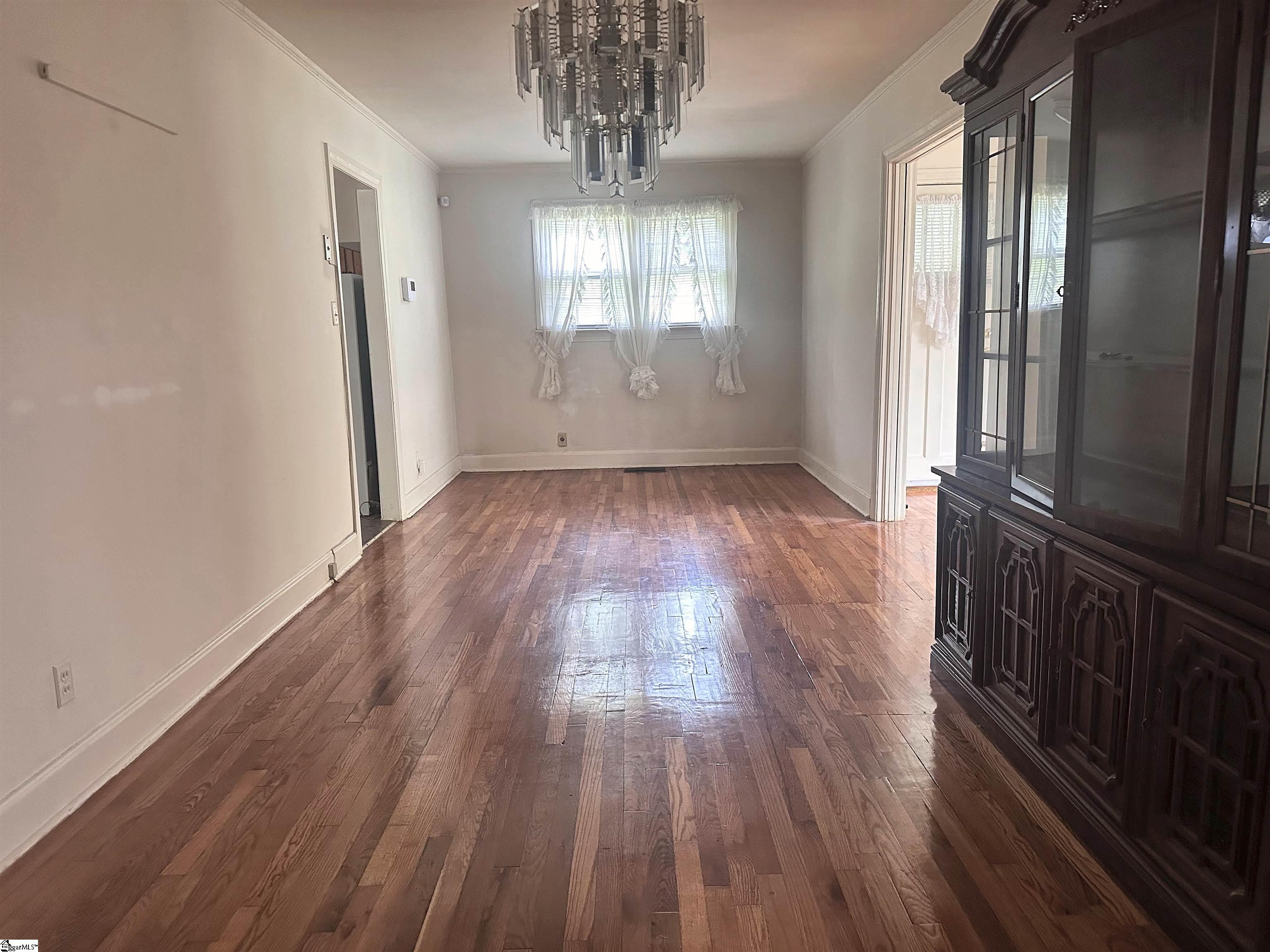 308 W Ellenberg Avenue Property Photo 4