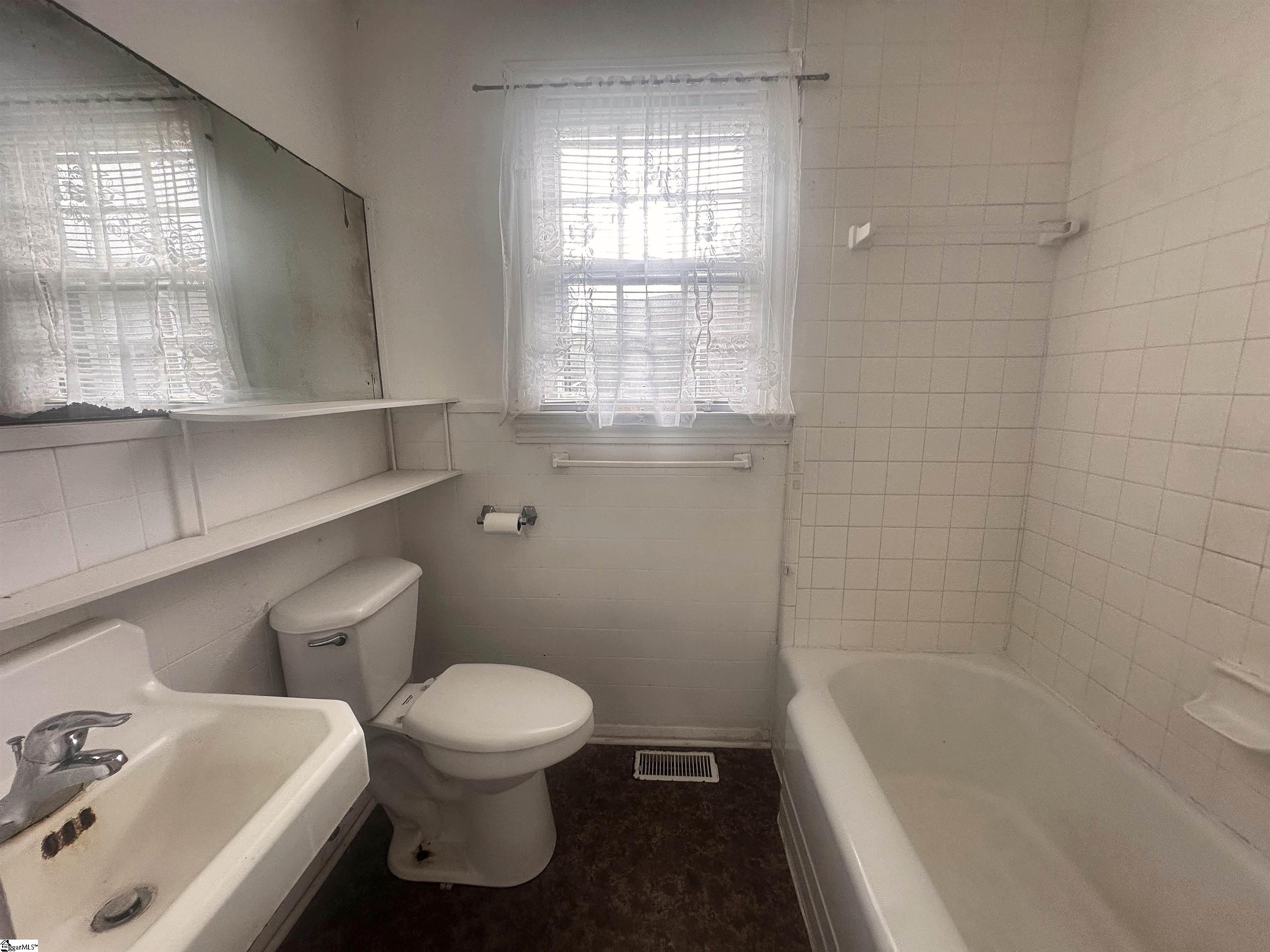 308 W Ellenberg Avenue Property Photo 8