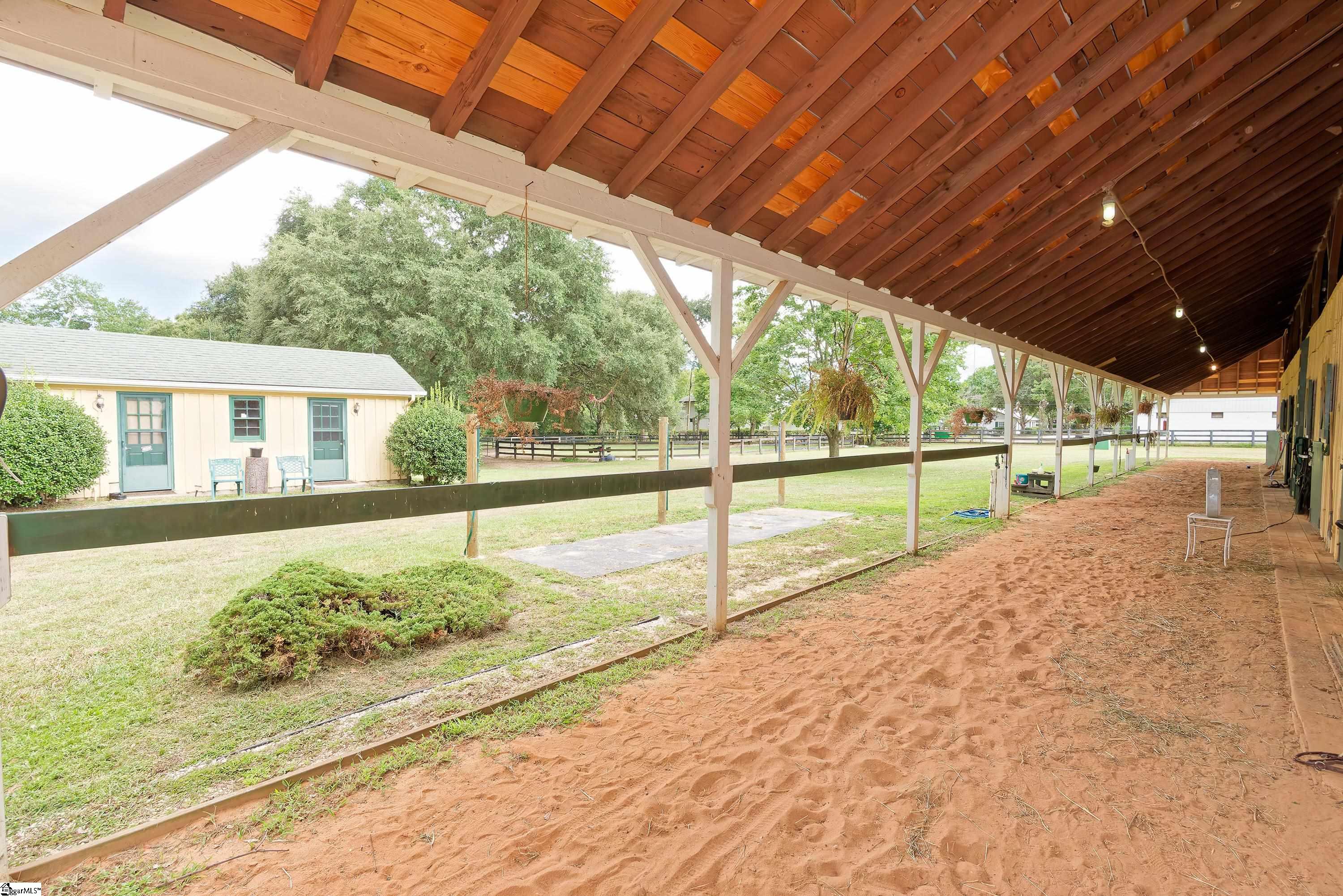 844 Property Photo 10