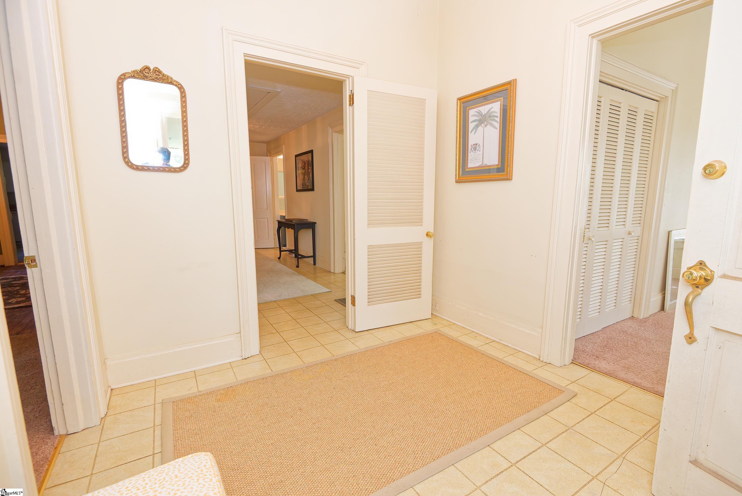 844 Property Photo 19