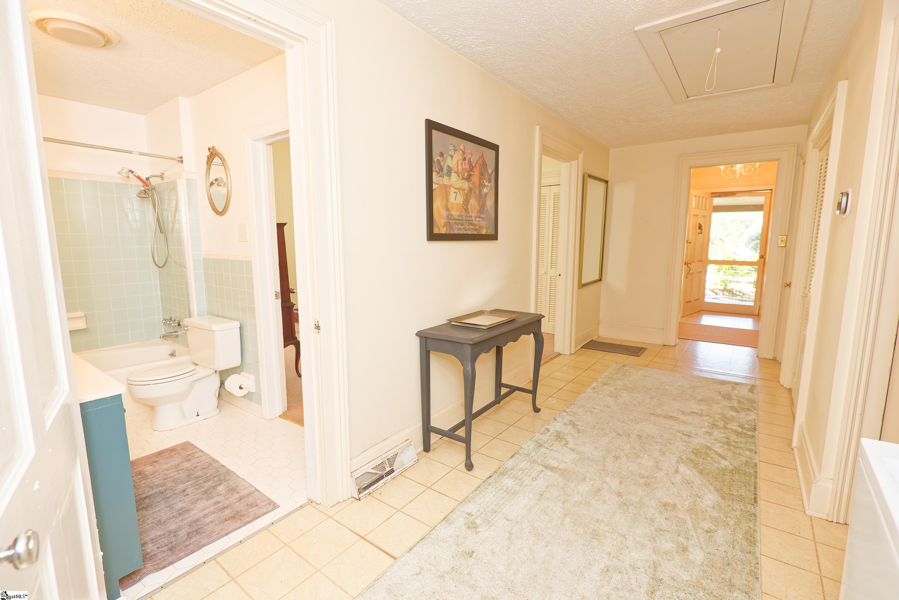 844 Property Photo 21