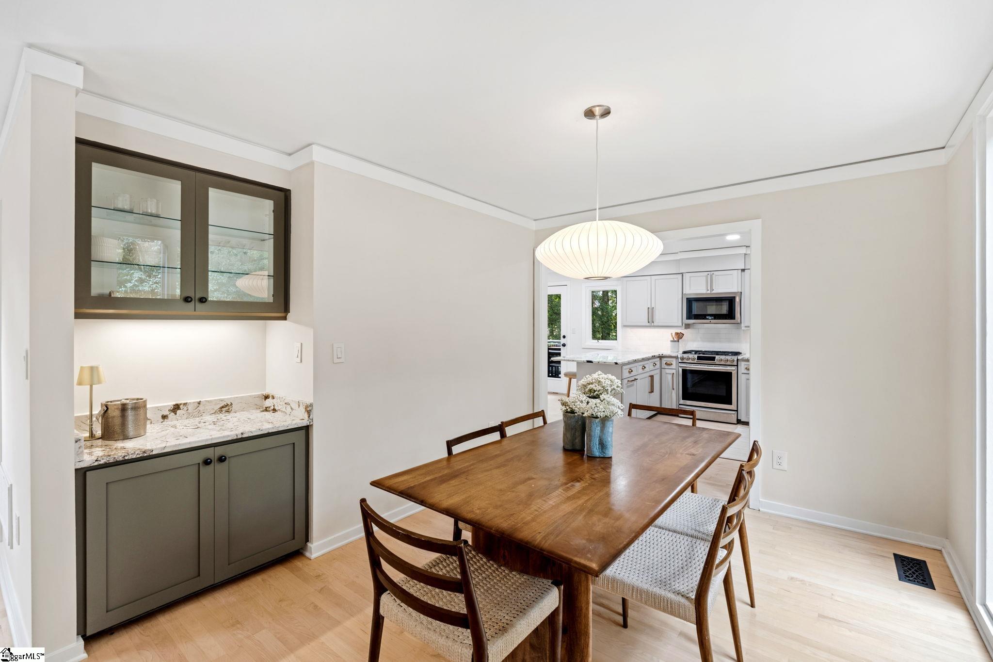 310 Henderson Road Property Photo 12