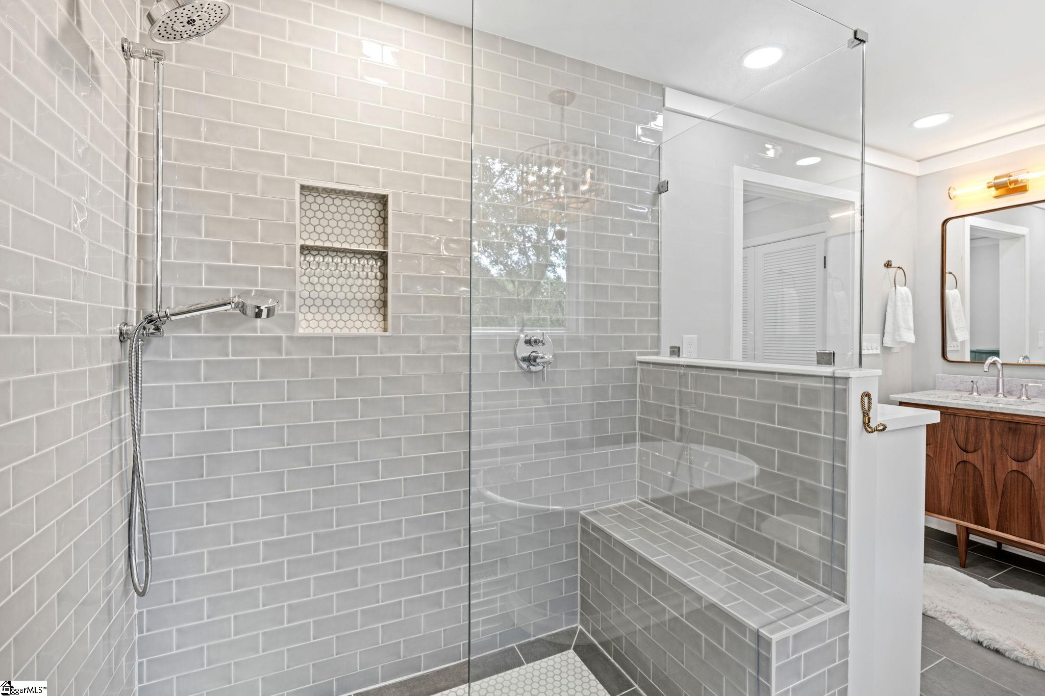310 Henderson Road Property Photo 19