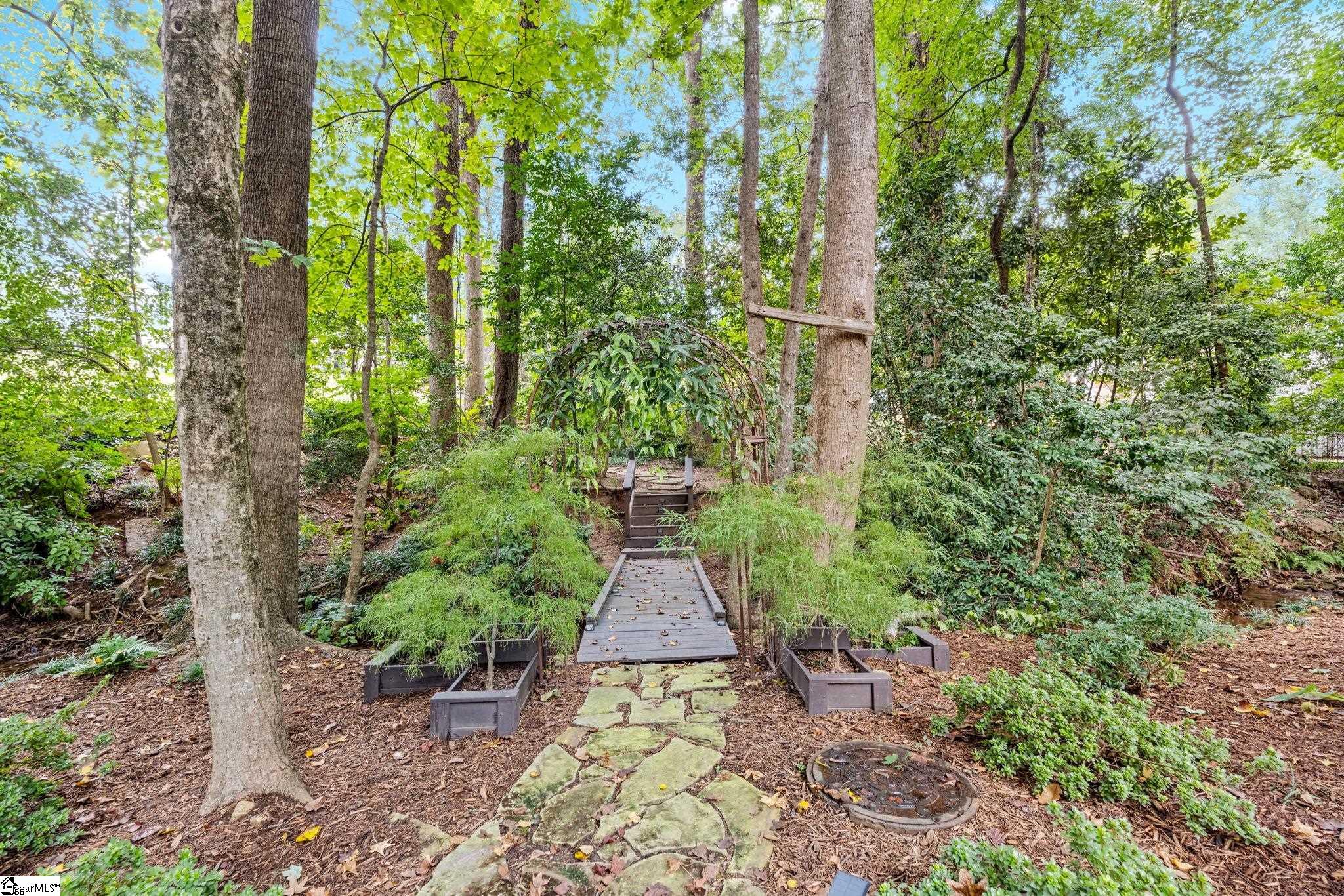 310 Henderson Road Property Photo 39