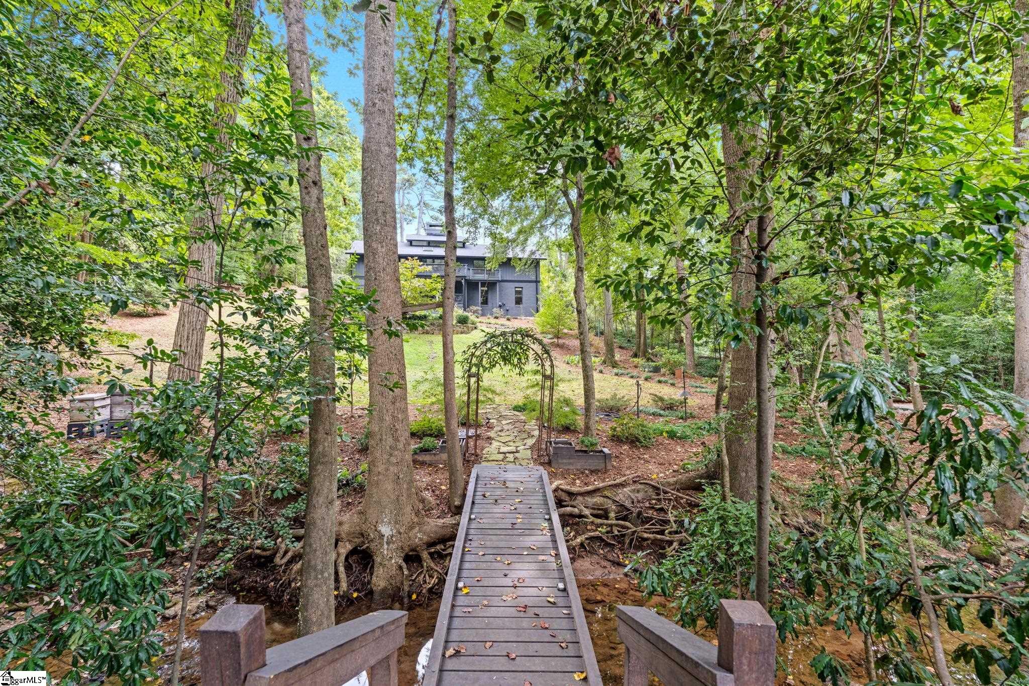 310 Henderson Road Property Photo 40