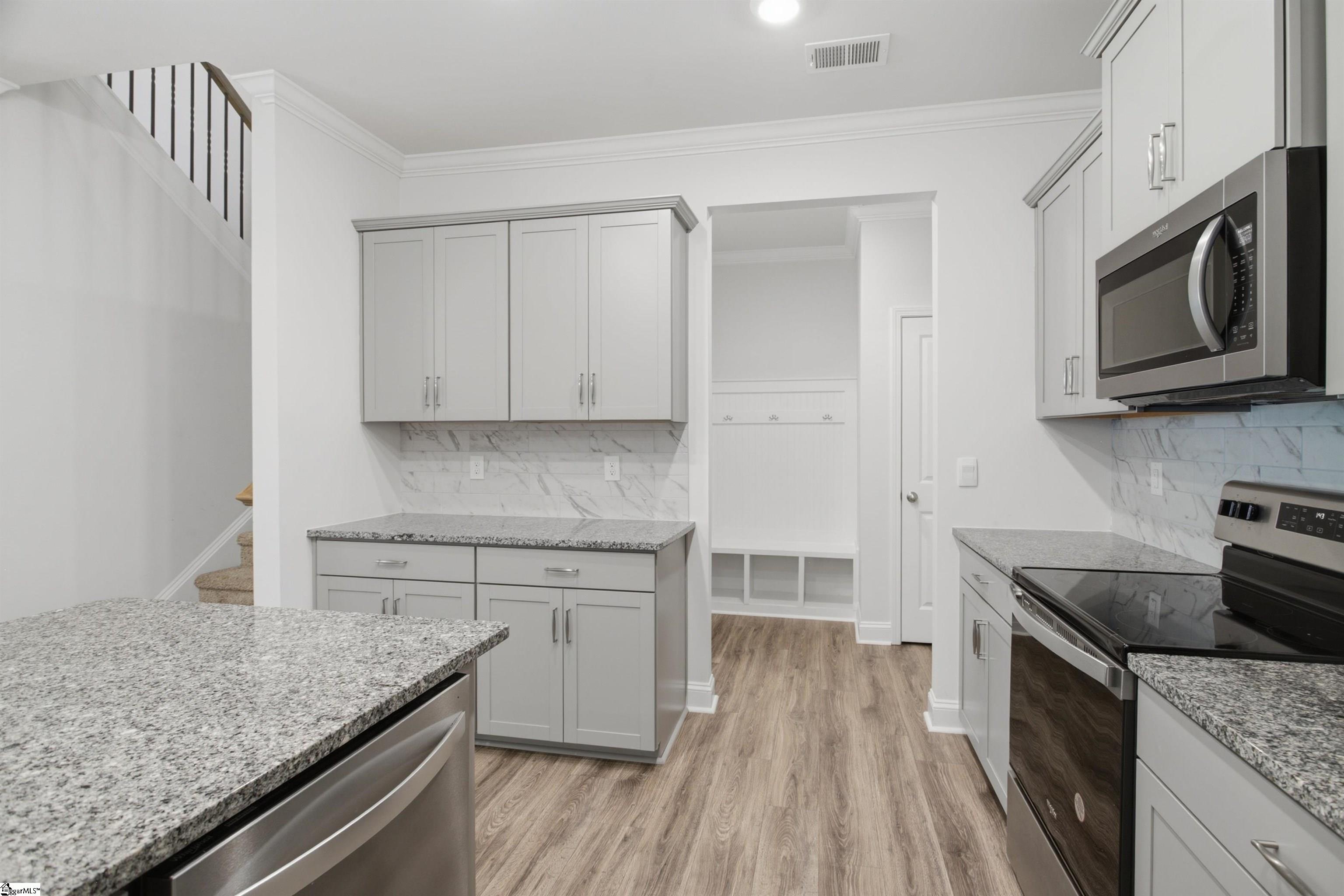 313 Cub Court Property Photo 5