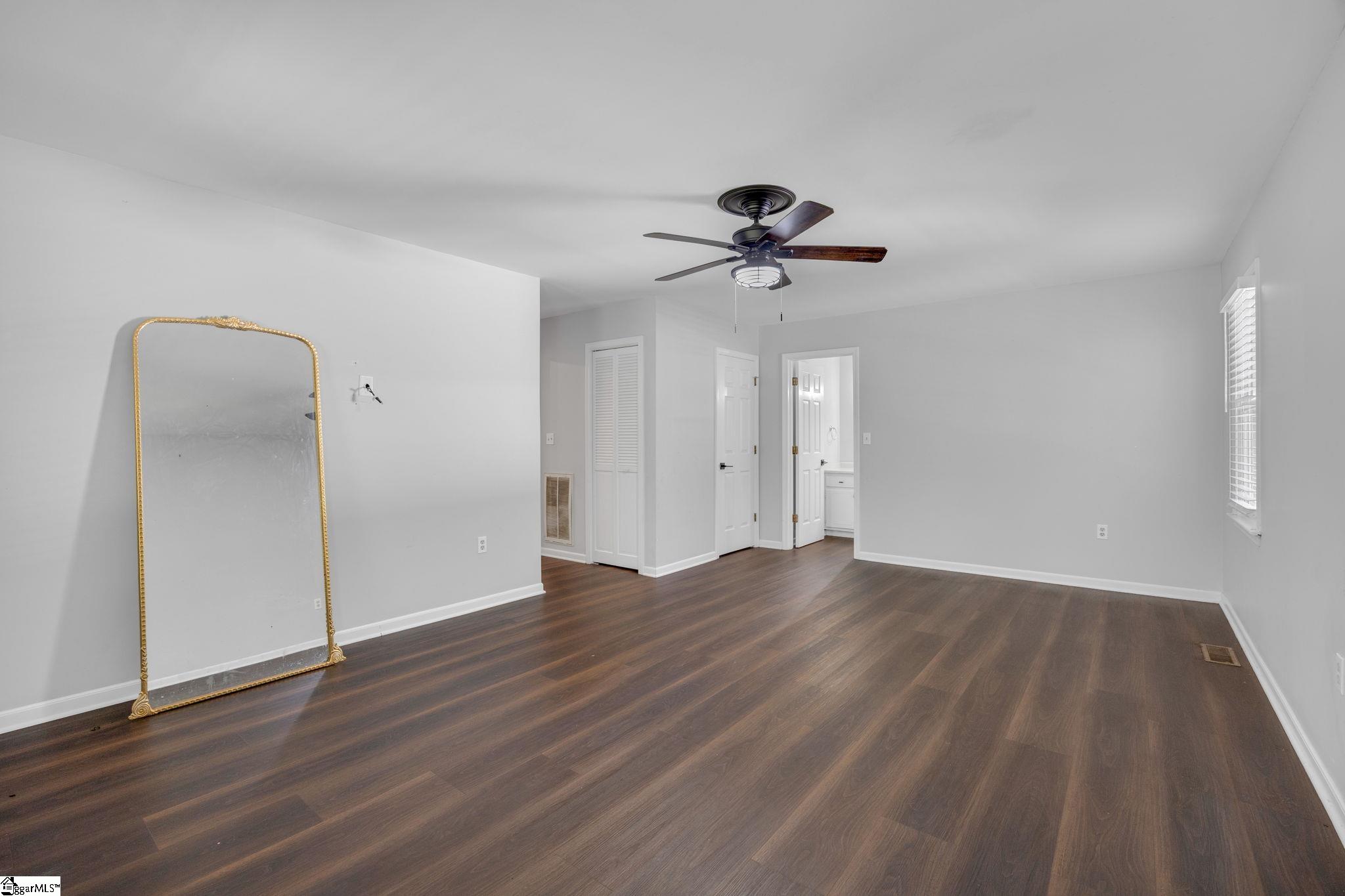 211 N Catherine Street Property Photo 15