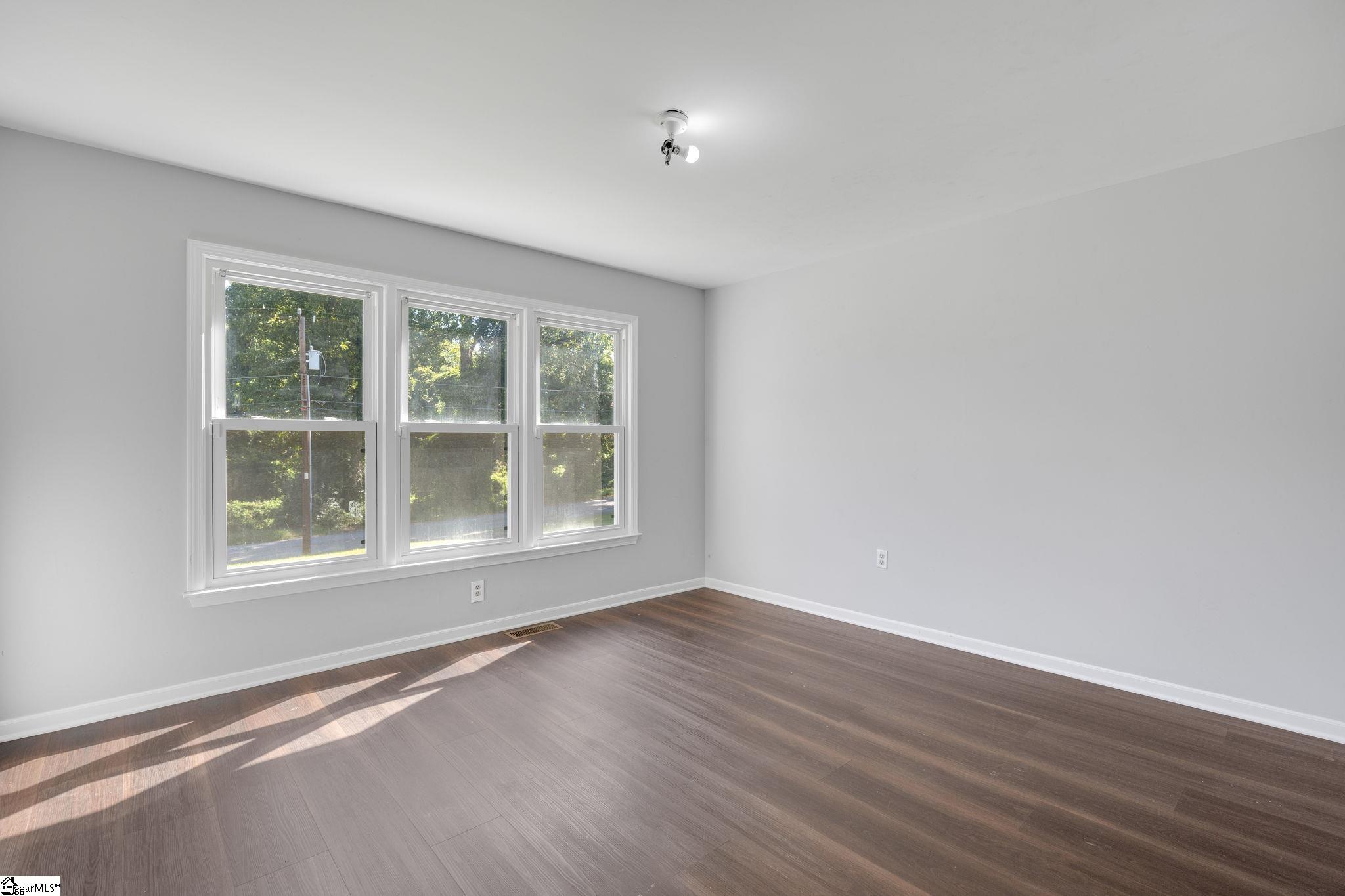 211 N Catherine Street Property Photo 17