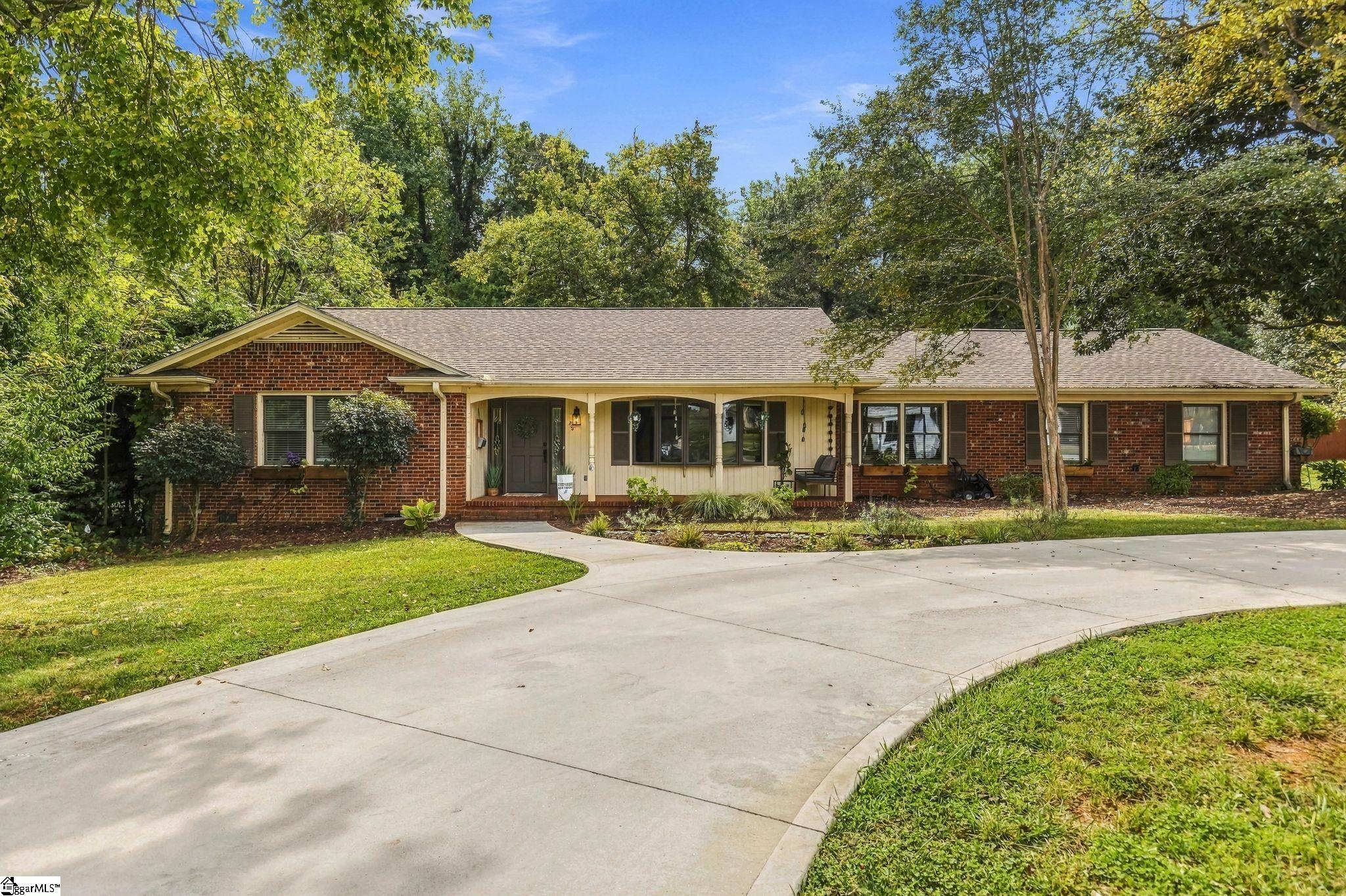 204 Seabury Drive Property Photo 1