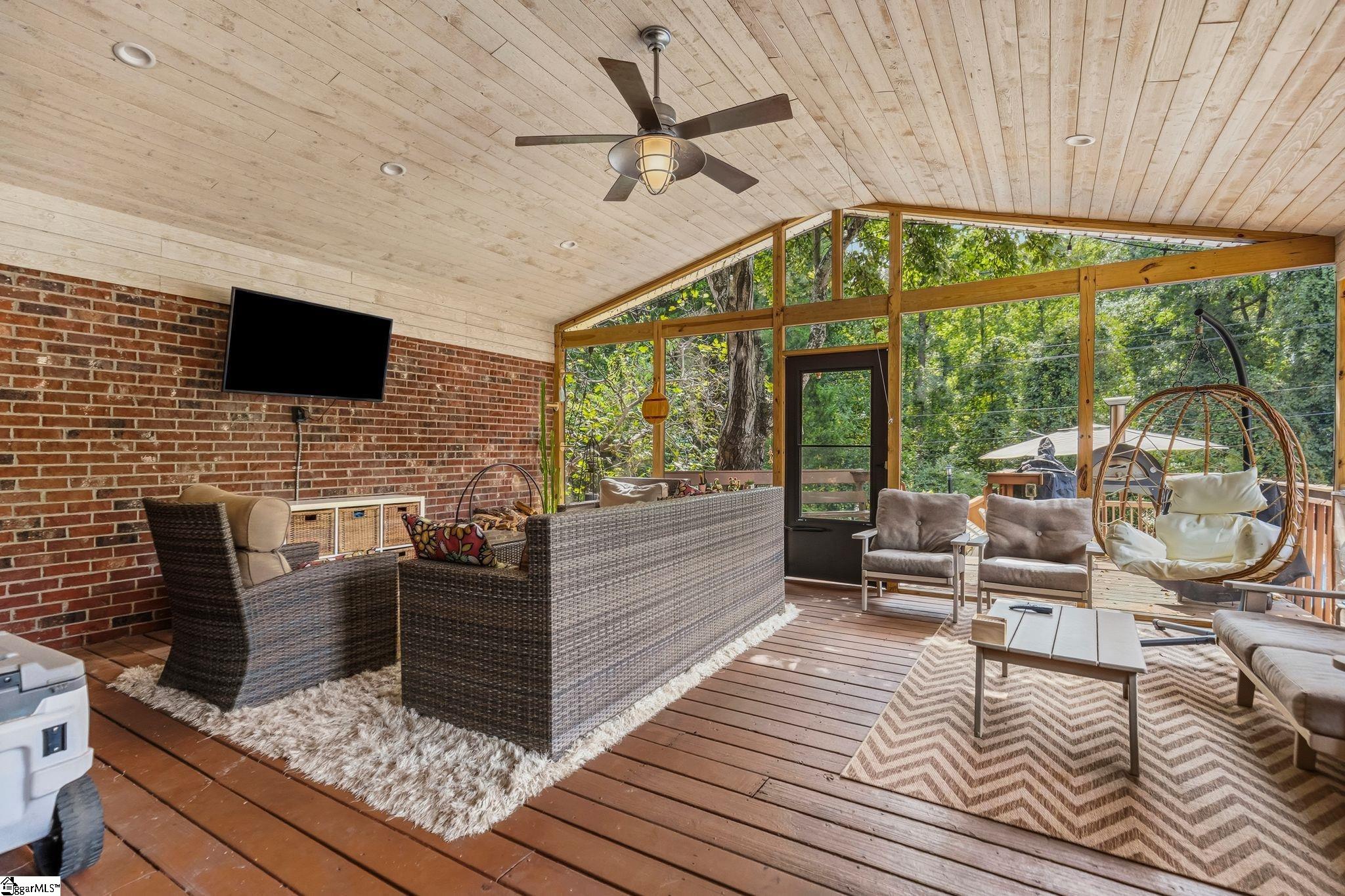 204 Seabury Drive Property Photo 33