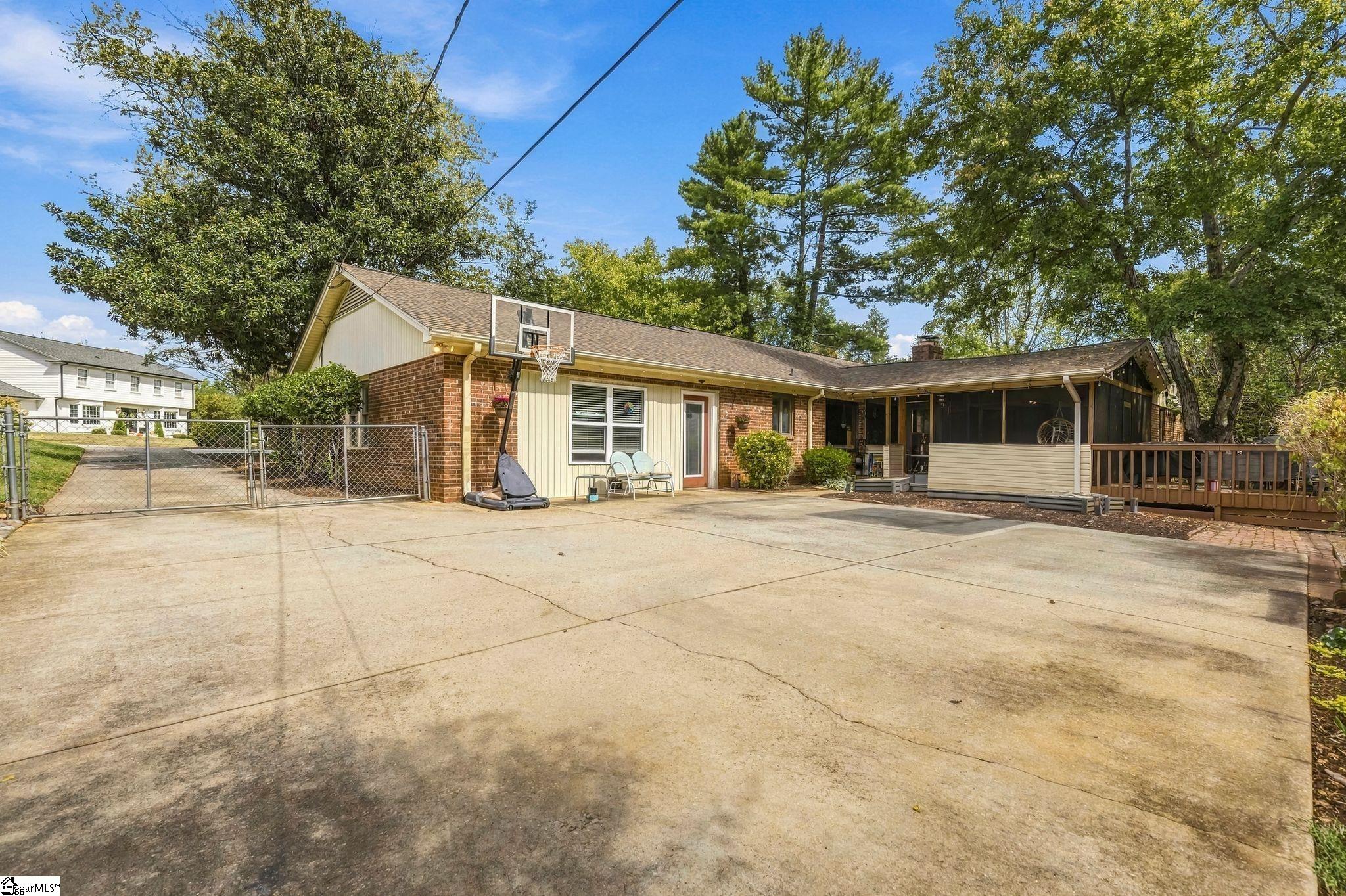 204 Seabury Drive Property Photo 38