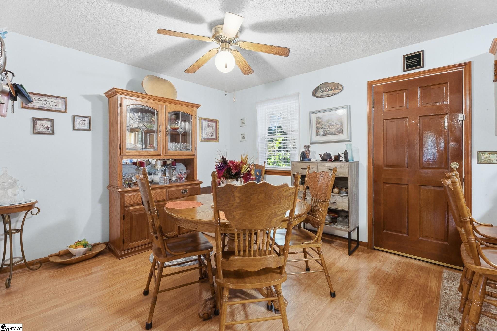 1606154 Property Photo 7