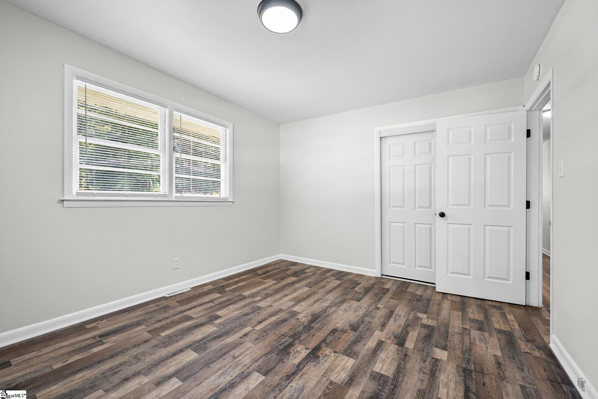 1007 E Northside Drive Property Photo 19