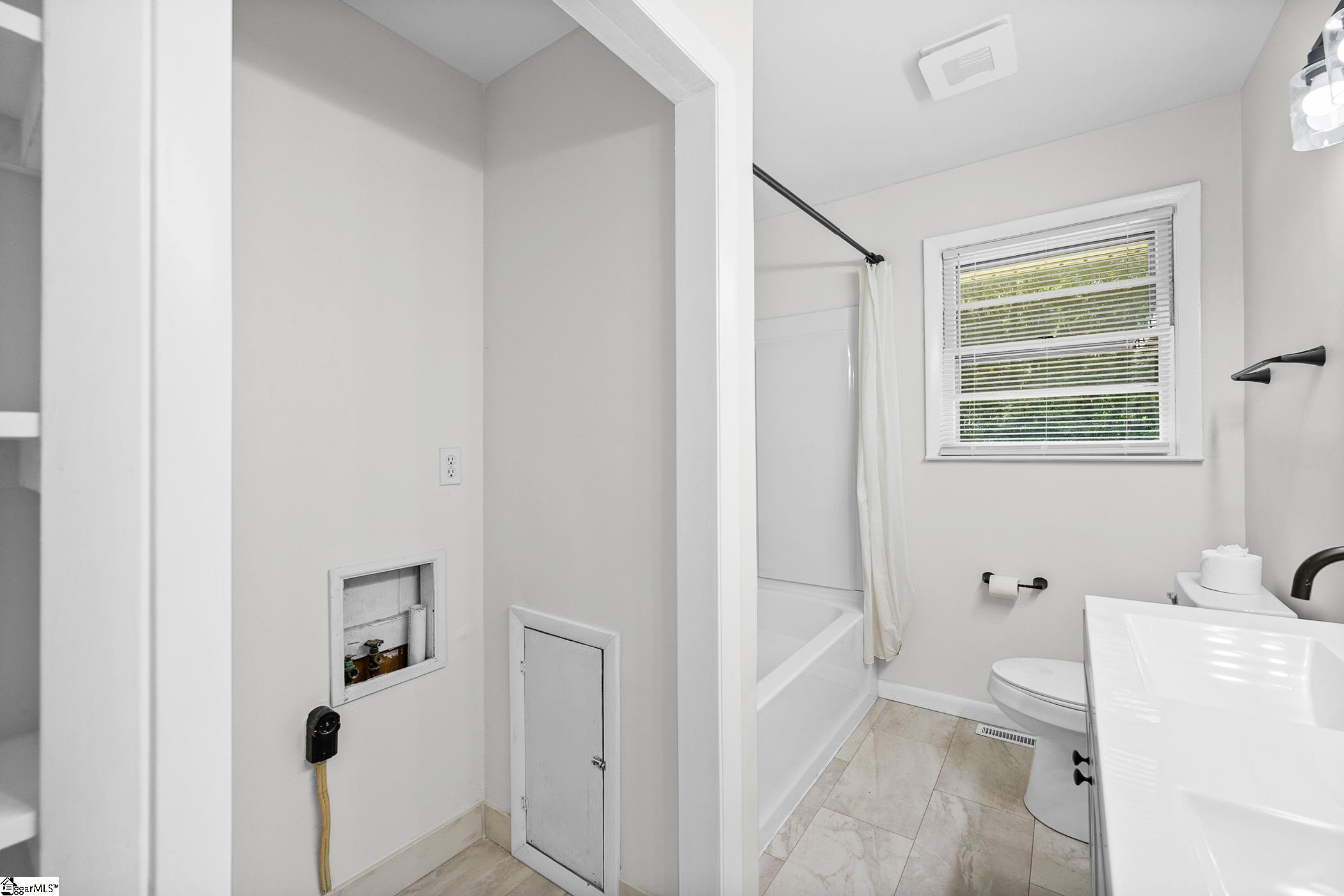 1007 E Northside Drive Property Photo 27
