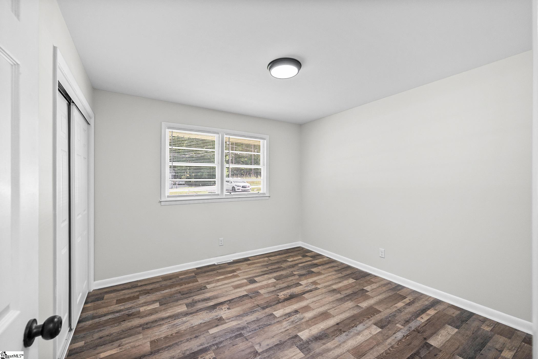 1007 E Northside Drive Property Photo 28