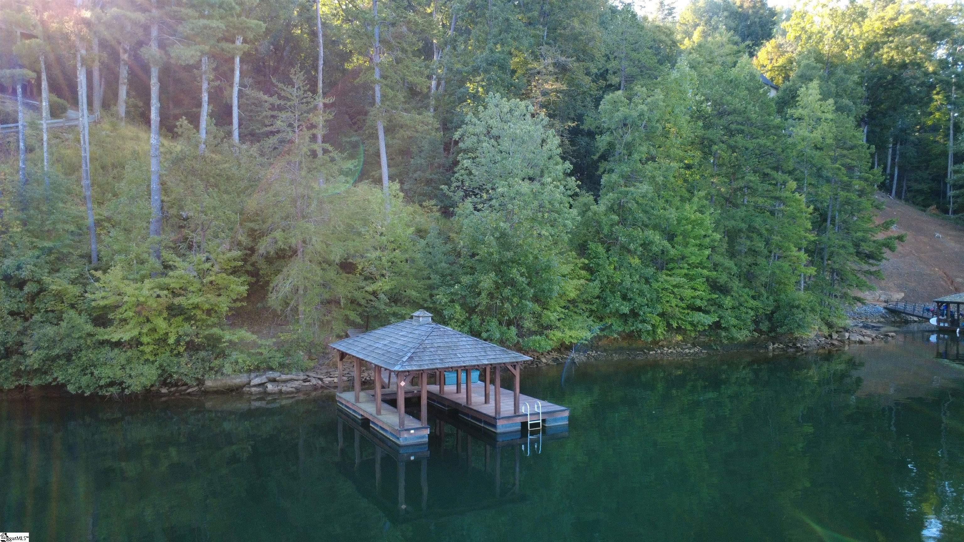 113 Deep Water Court Property Photo 9