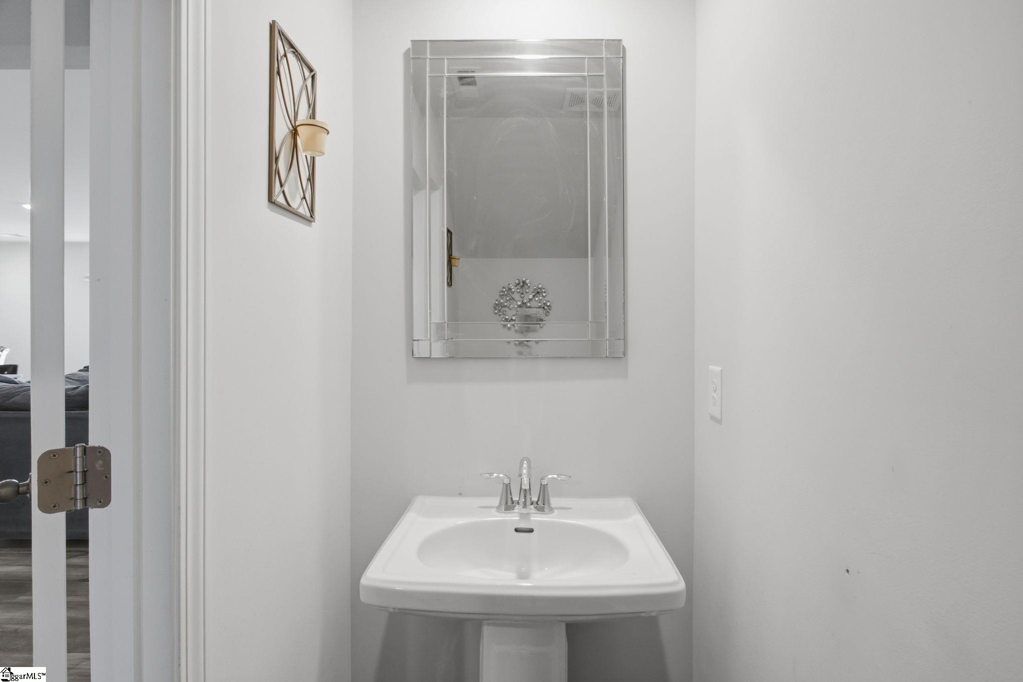 1722 Southwold Lane Property Photo 6