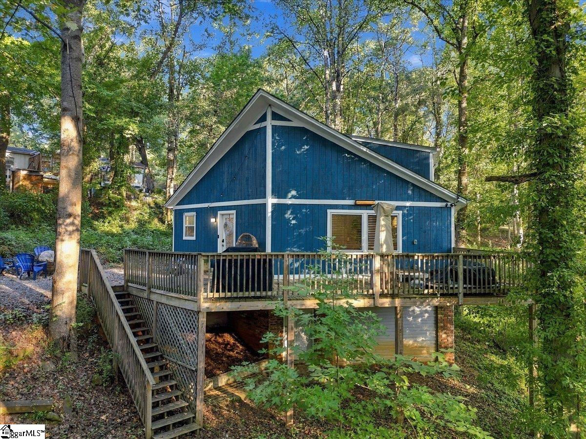 111 Lazy River Lane Property Photo 2