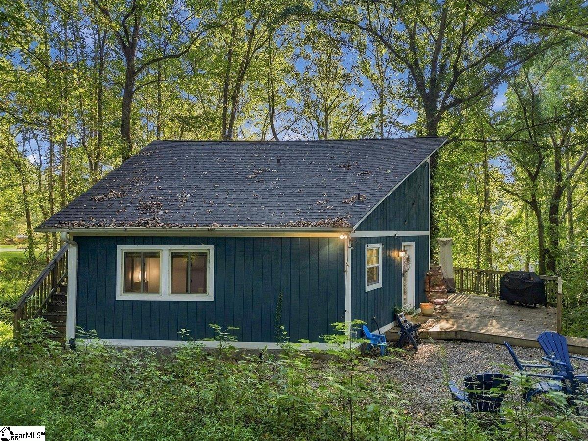 111 Lazy River Lane Property Photo 4