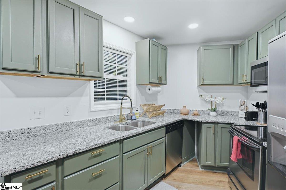 111 Lazy River Lane Property Photo 8