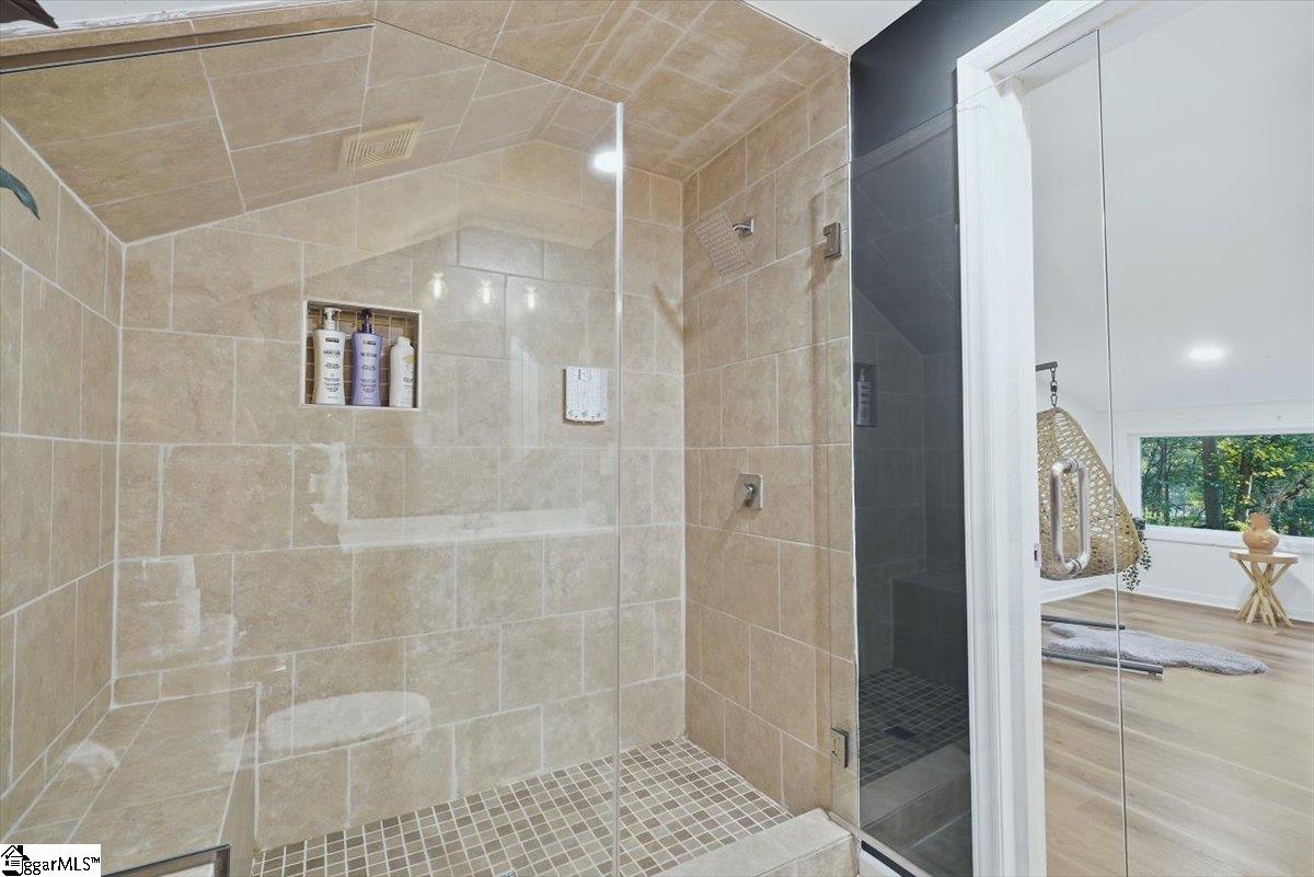 111 Lazy River Lane Property Photo 33