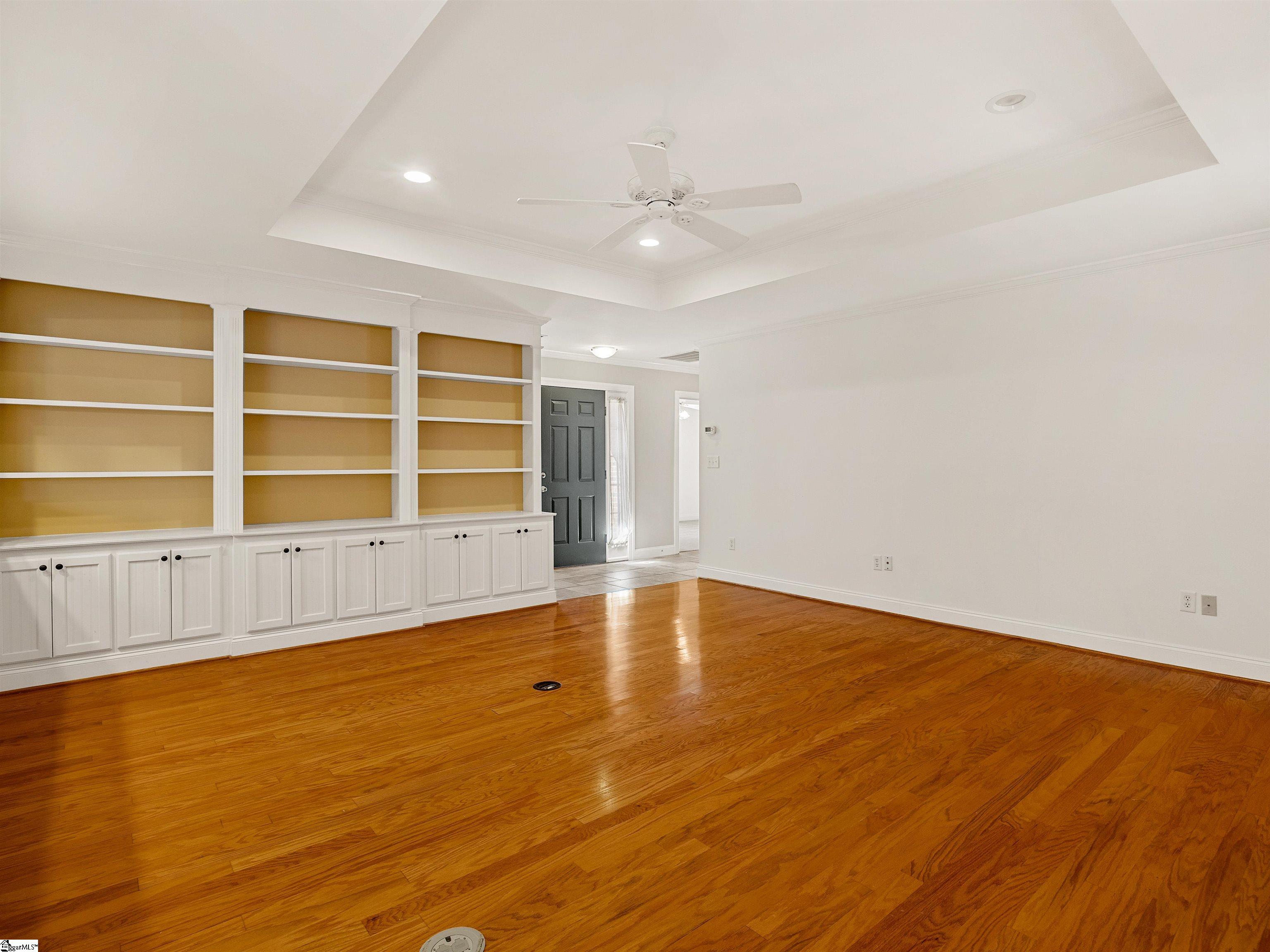 300 Redspire Drive Property Photo 10