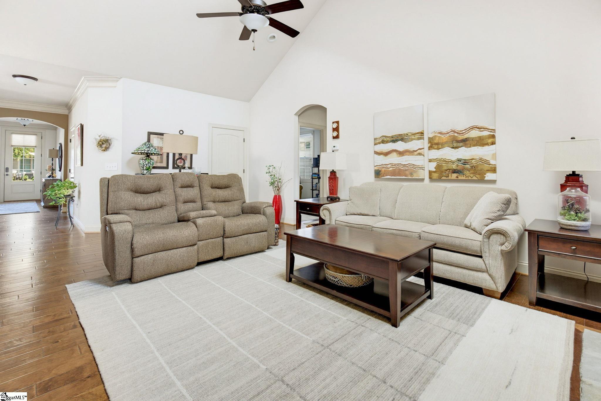 334 Belle Oaks Drive Property Photo 12