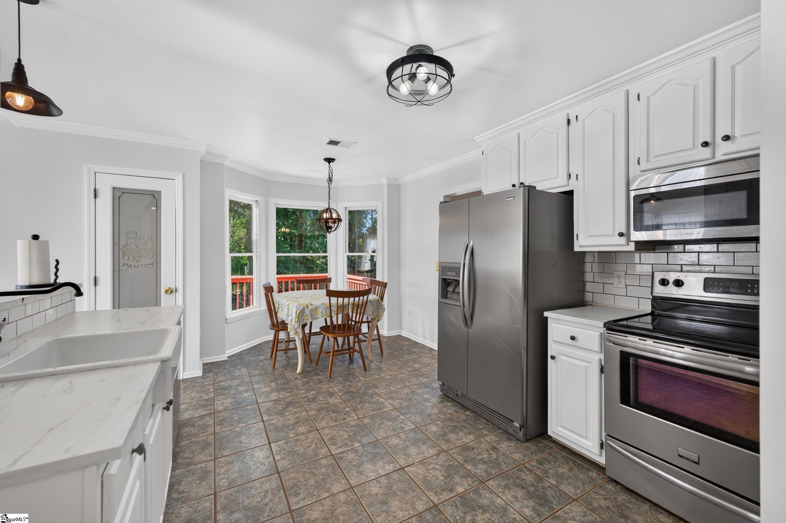 1 Indian Laurel Court Property Photo 5
