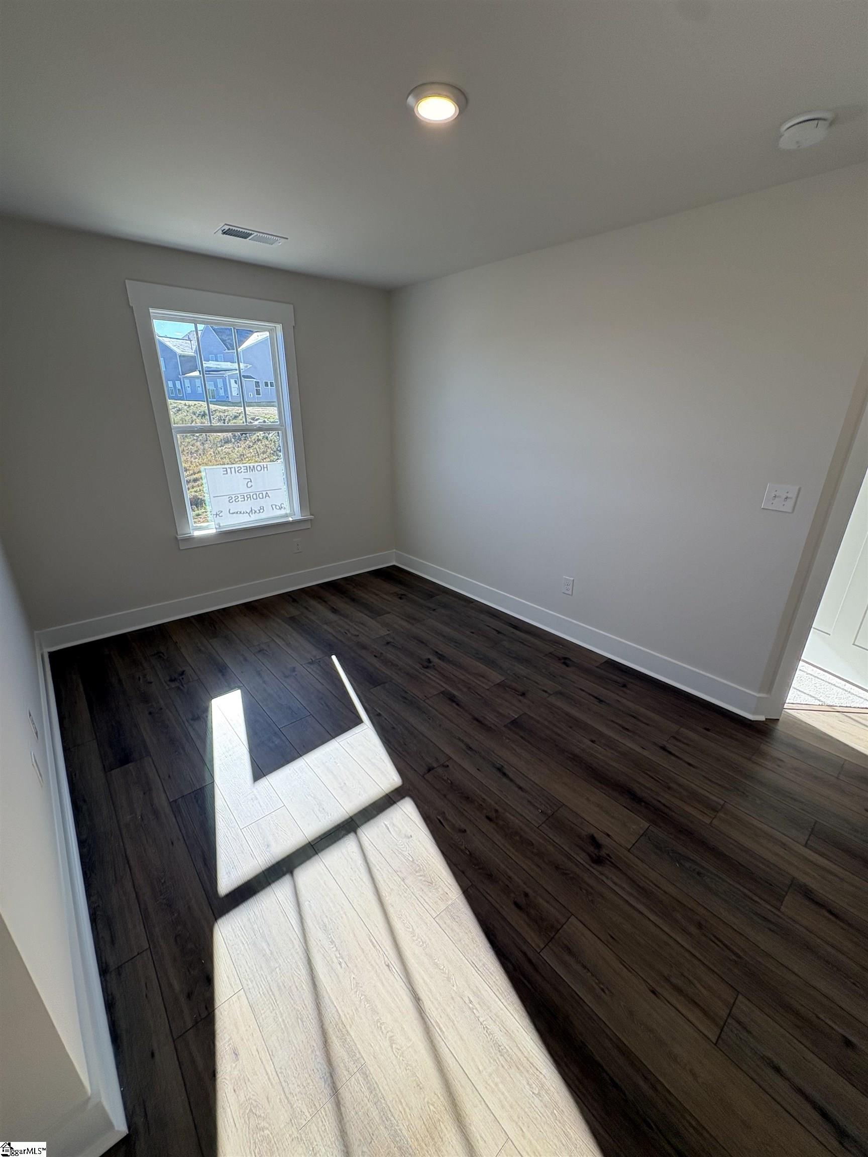 207 Burlywood Street Property Photo 9