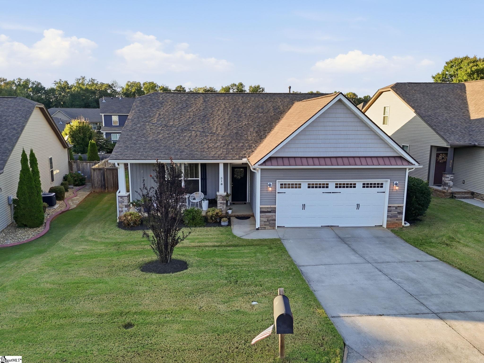 318 Stallion Road Property Photo 4
