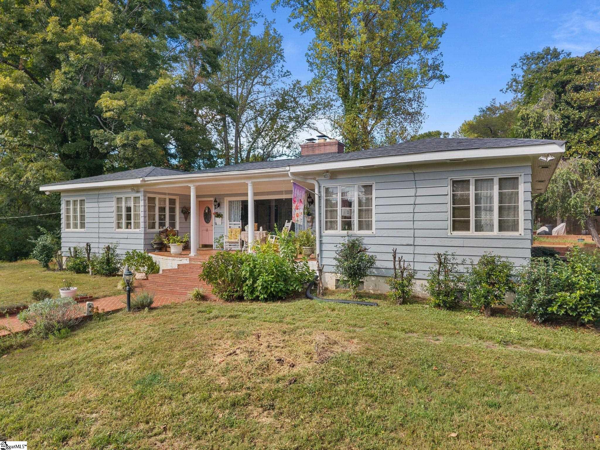 48 Crestline Road Property Photo 2