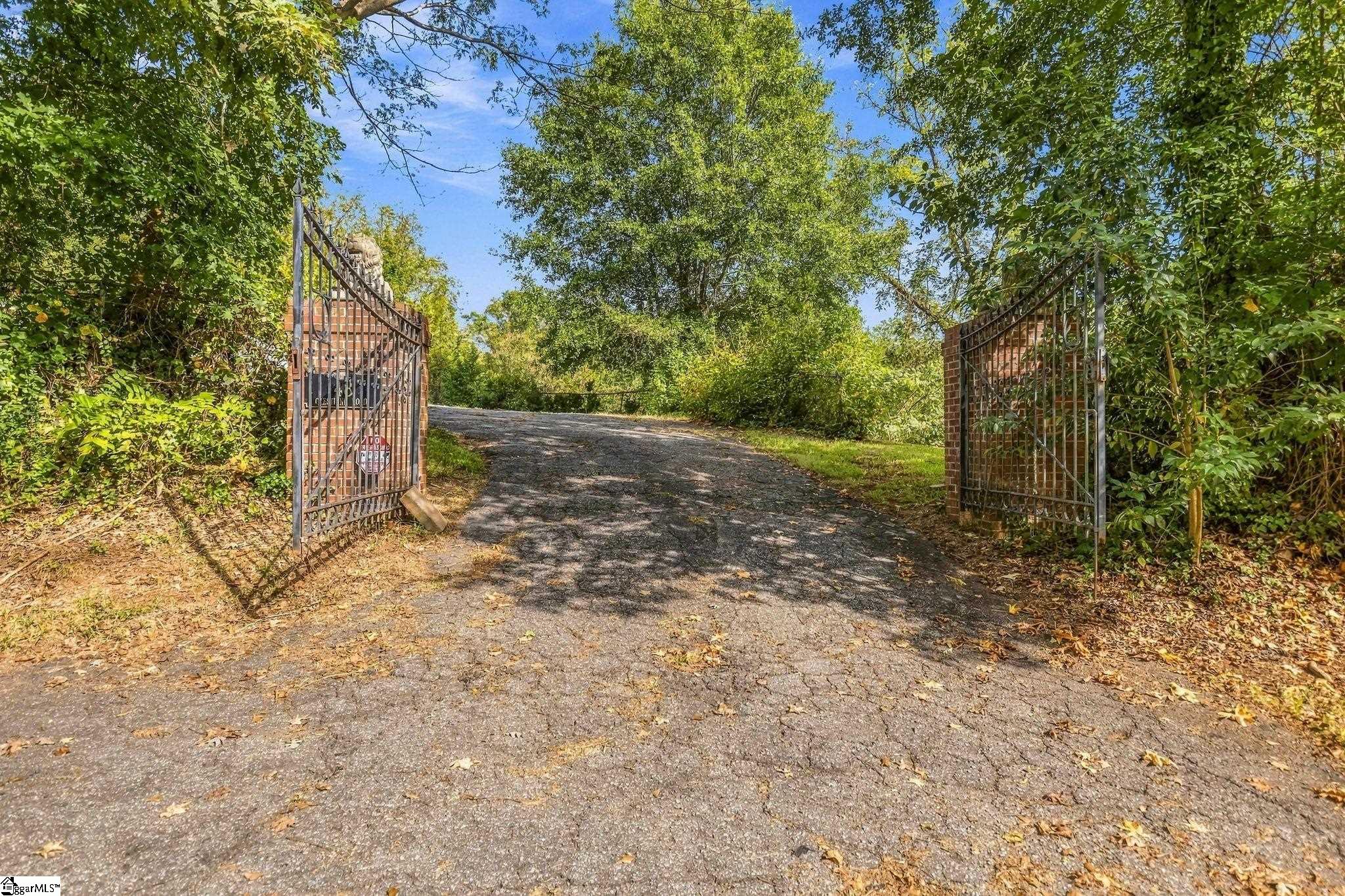 48 Crestline Road Property Photo 4