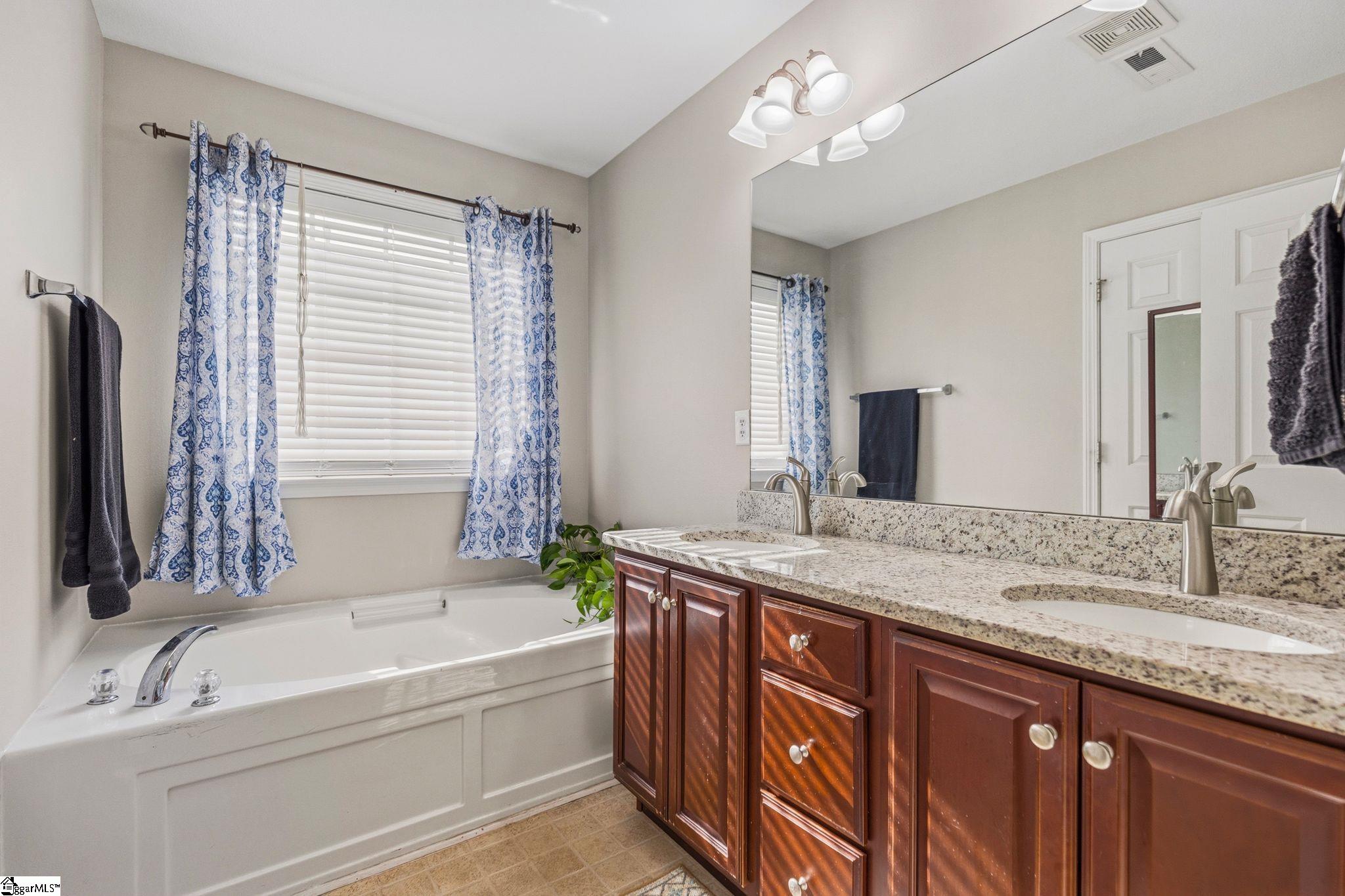 4 Clematis Drive Property Photo 23