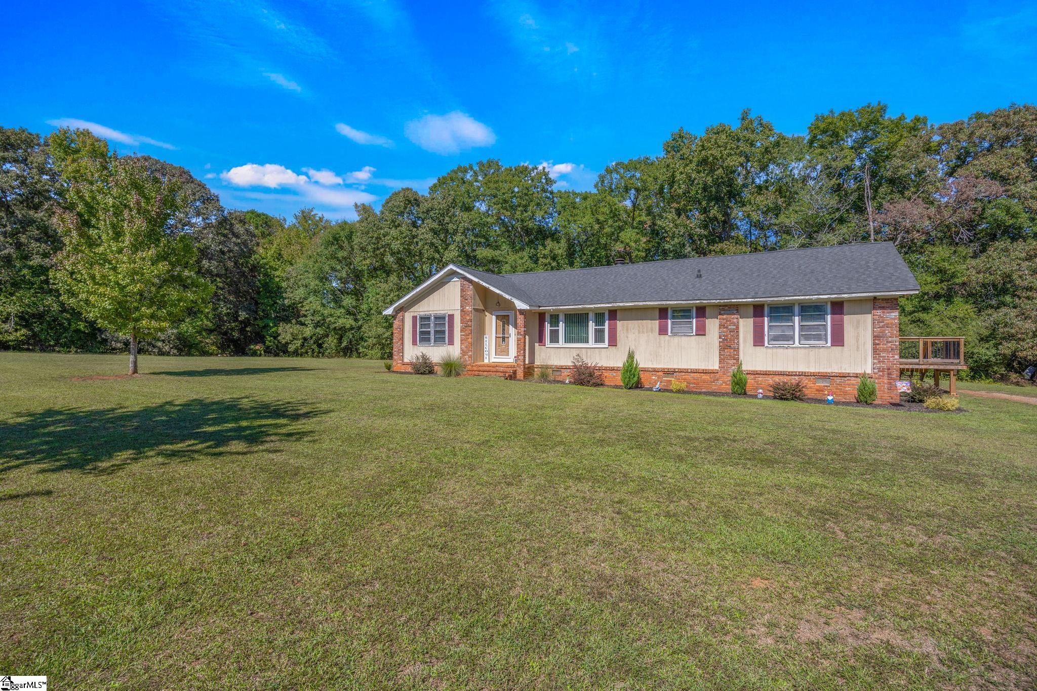 322 Wood Valley Drive Property Photo 3