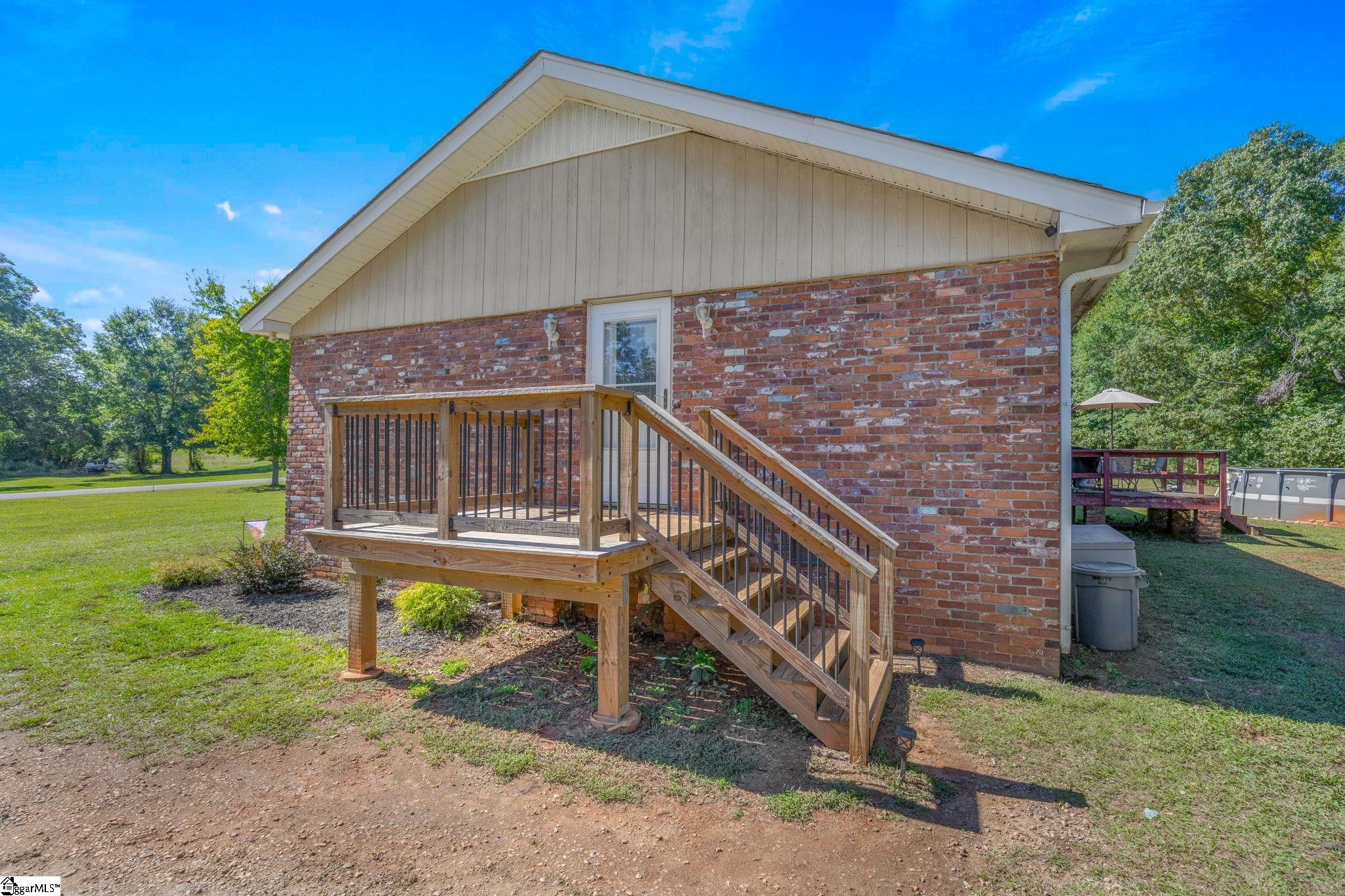 322 Wood Valley Drive Property Photo 27
