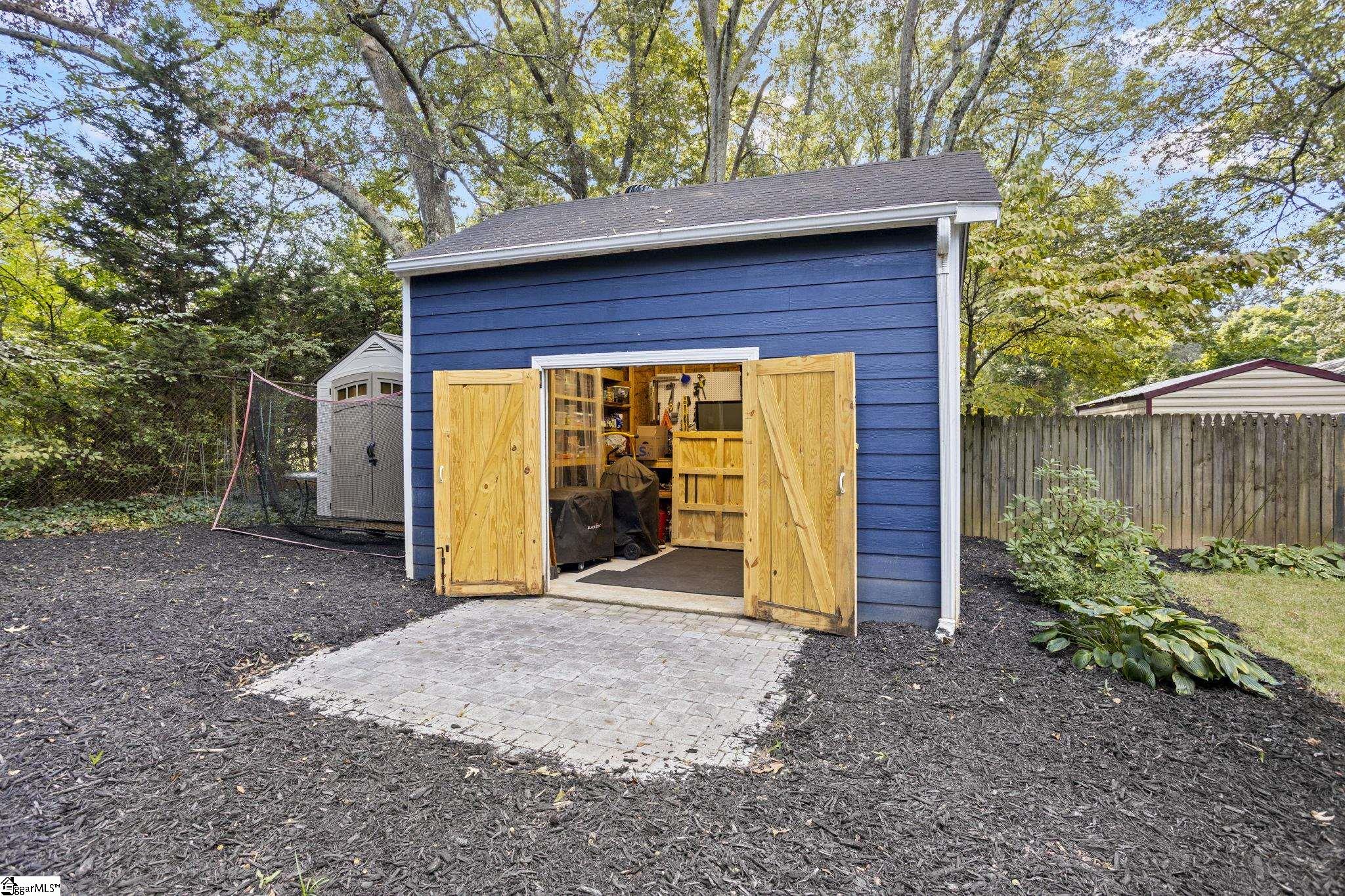 17 Vintage Avenue Property Photo 32