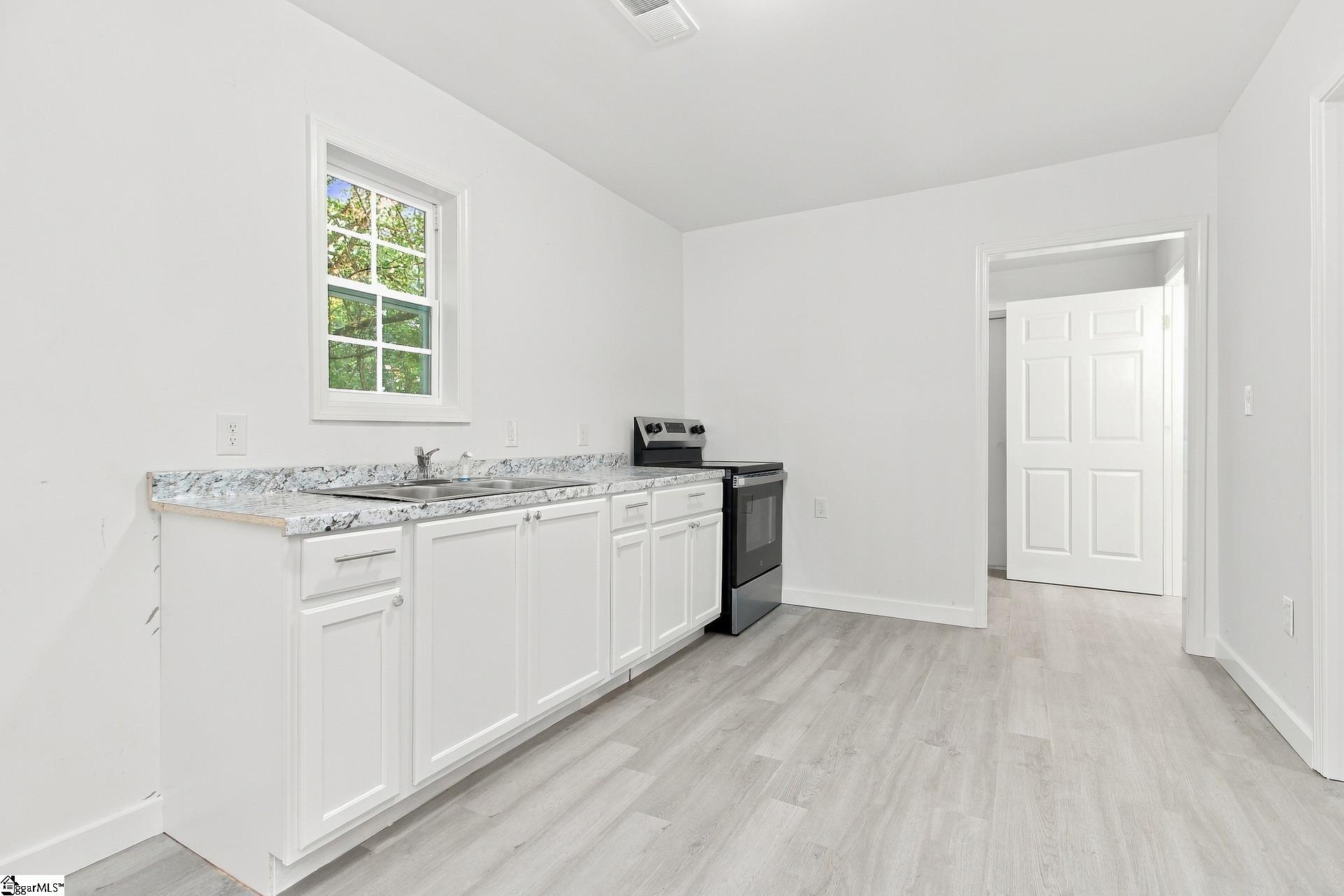 229 Cater Street Property Photo 2