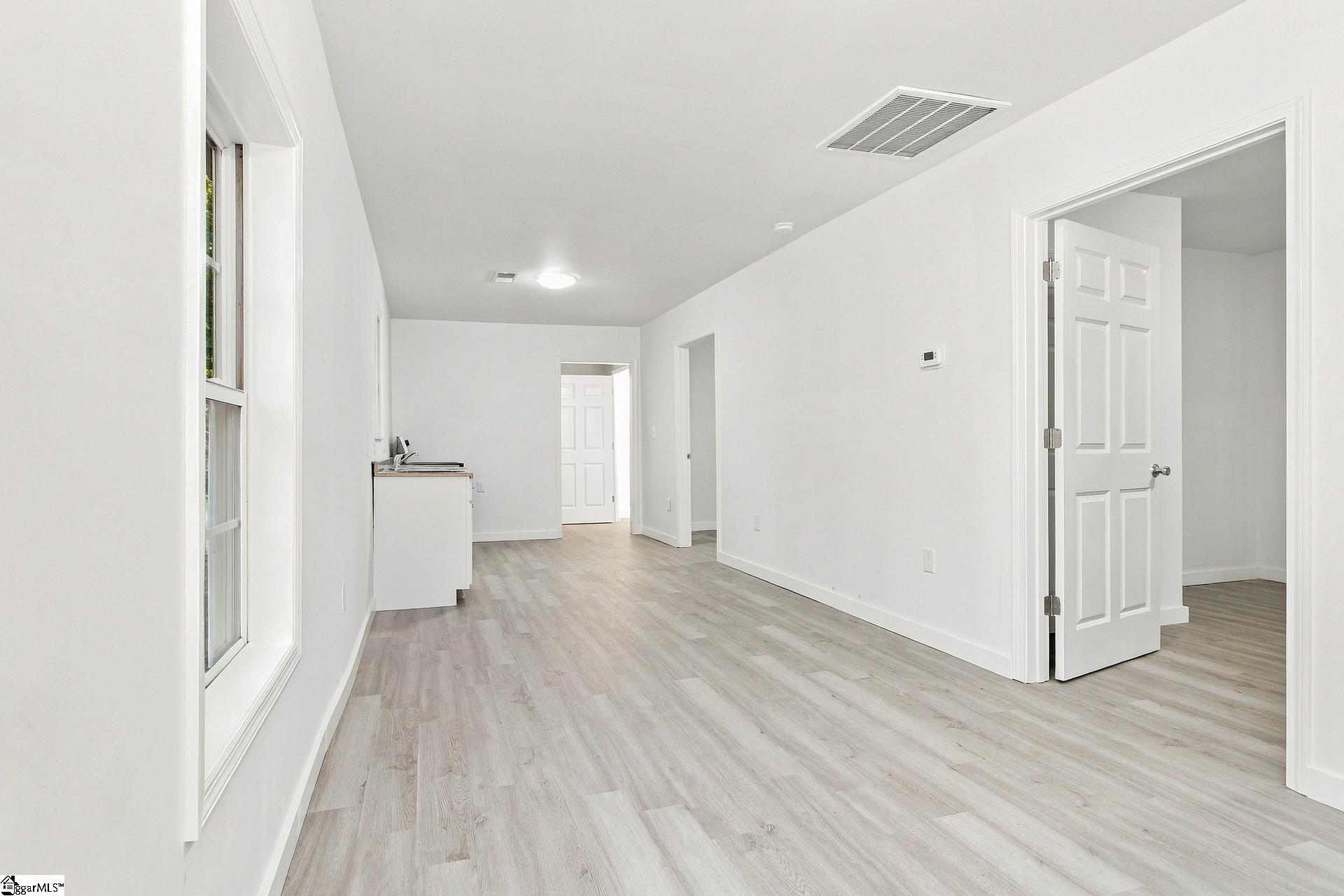 229 Cater Street Property Photo 3