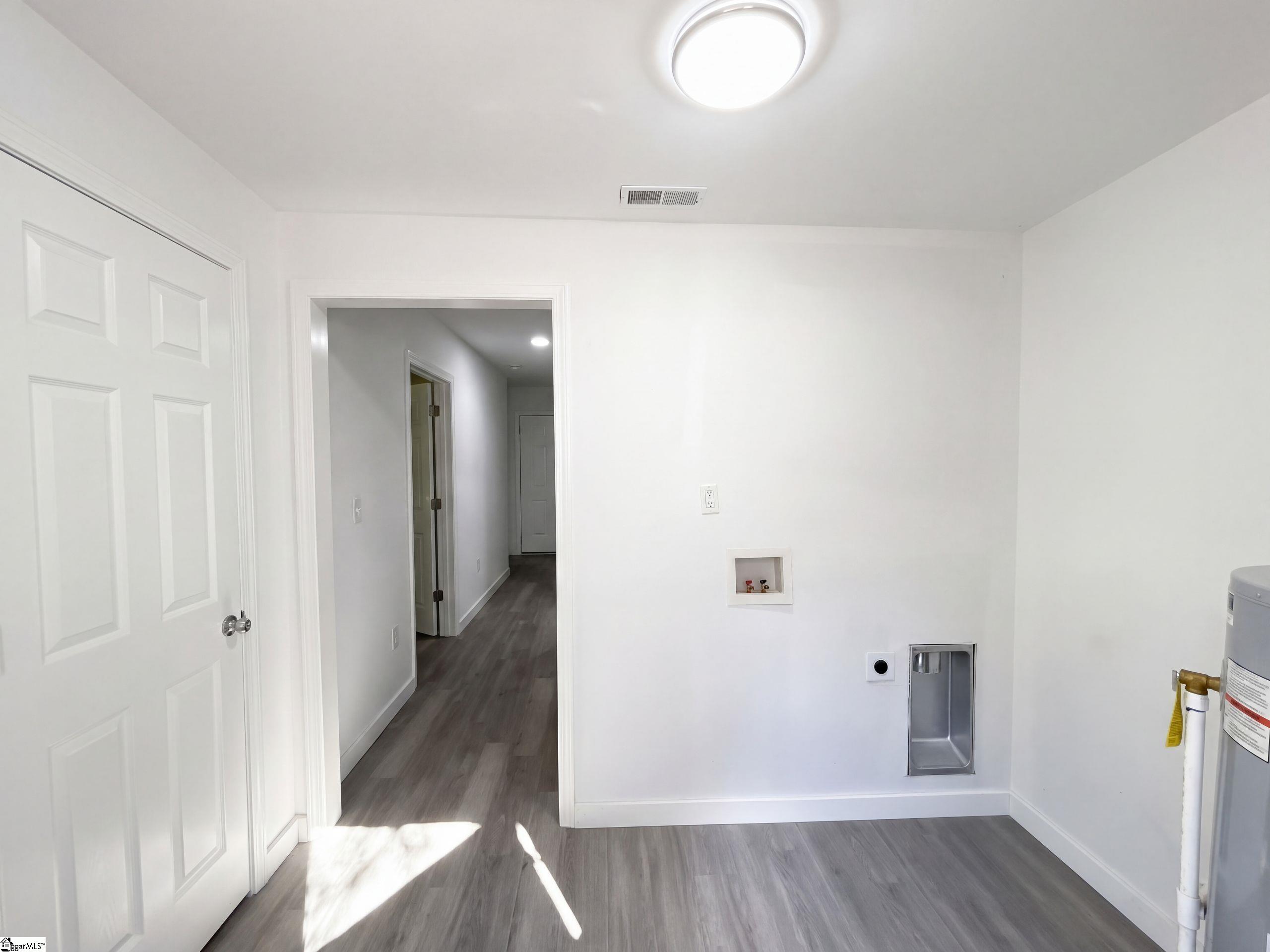229 Cater Street Property Photo 8