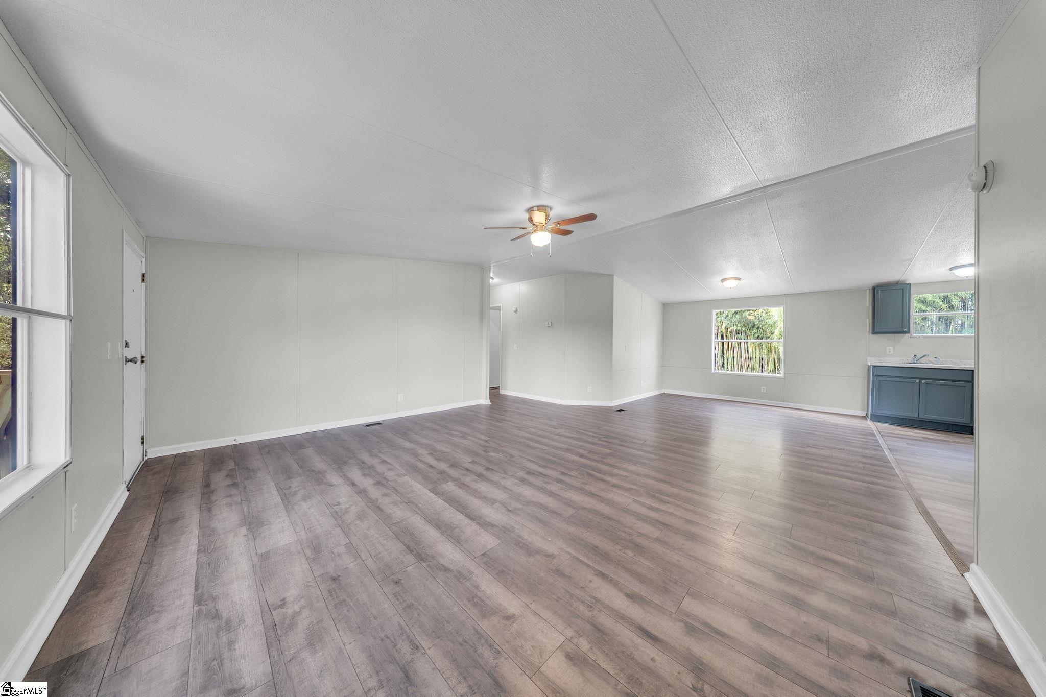 8 Riverbreeze Road Property Photo 3