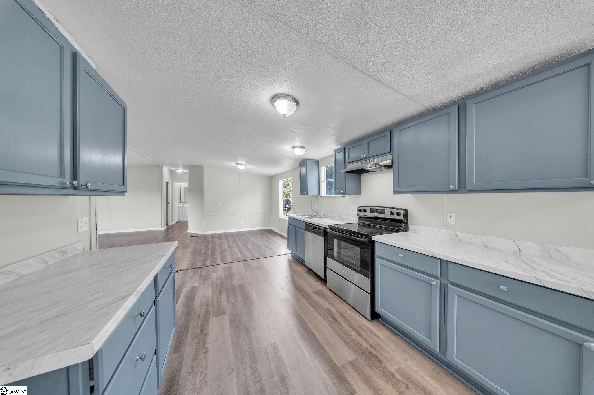 8 Riverbreeze Road Property Photo 5
