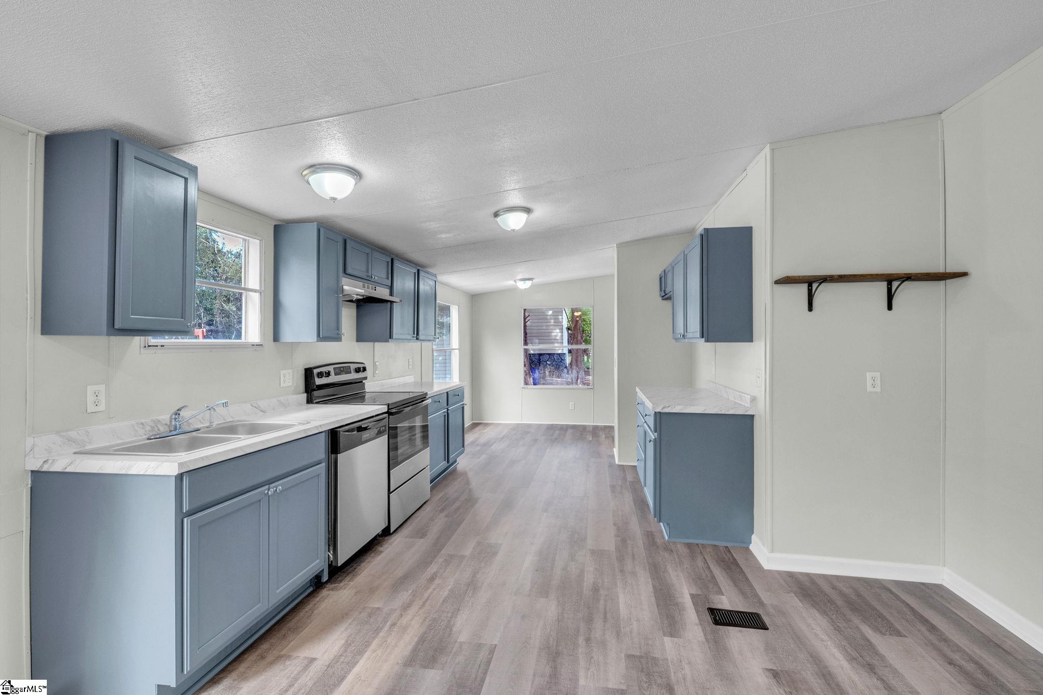 8 Riverbreeze Road Property Photo 6