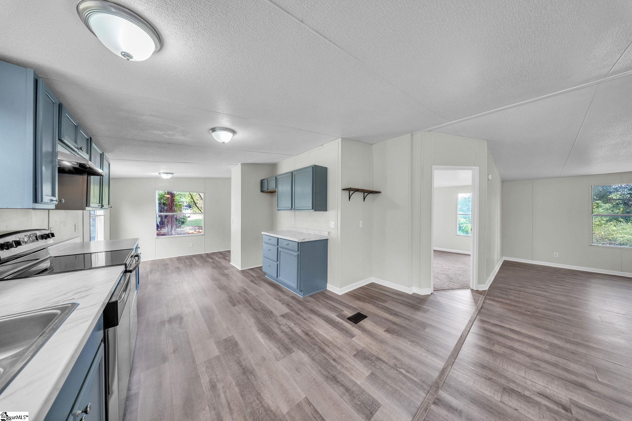 8 Riverbreeze Road Property Photo 7