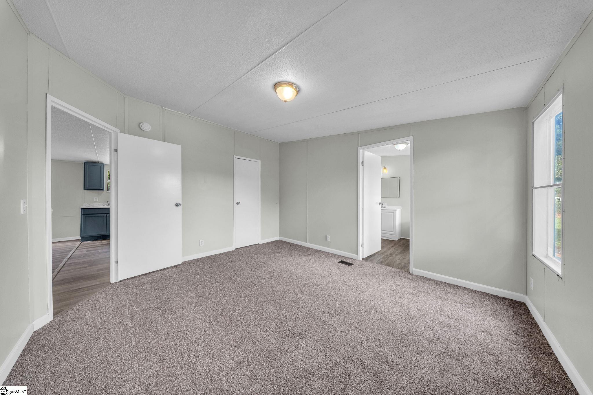 8 Riverbreeze Road Property Photo 10