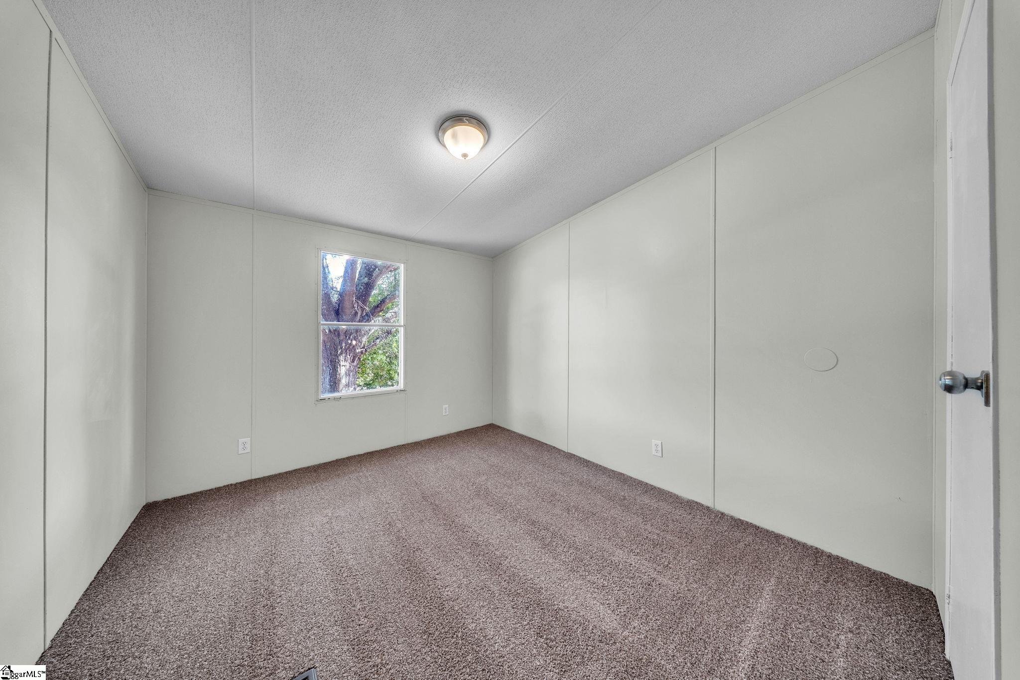 8 Riverbreeze Road Property Photo 17
