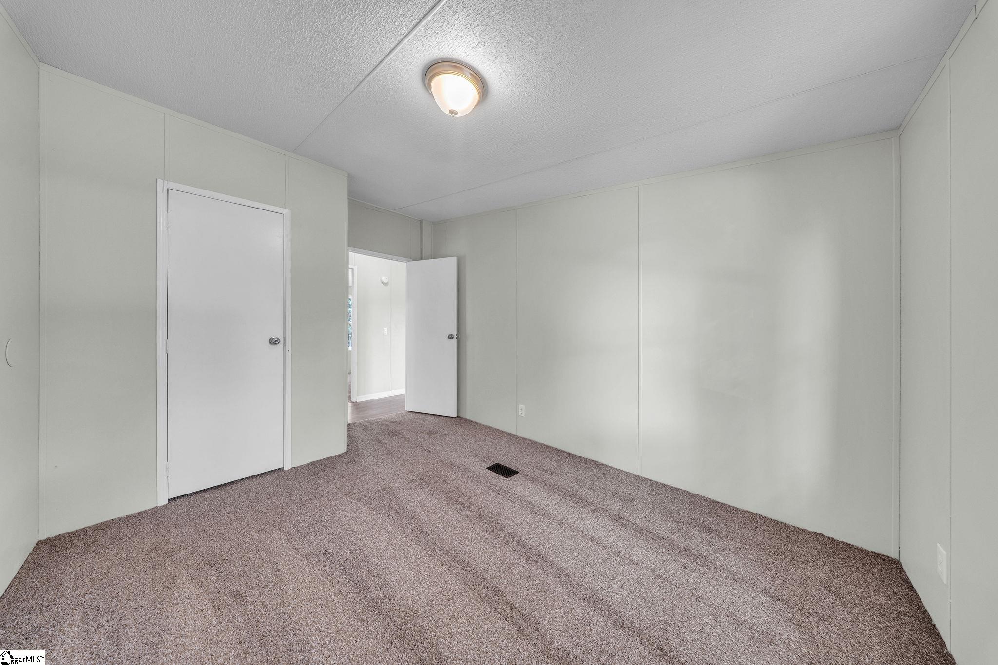 8 Riverbreeze Road Property Photo 18