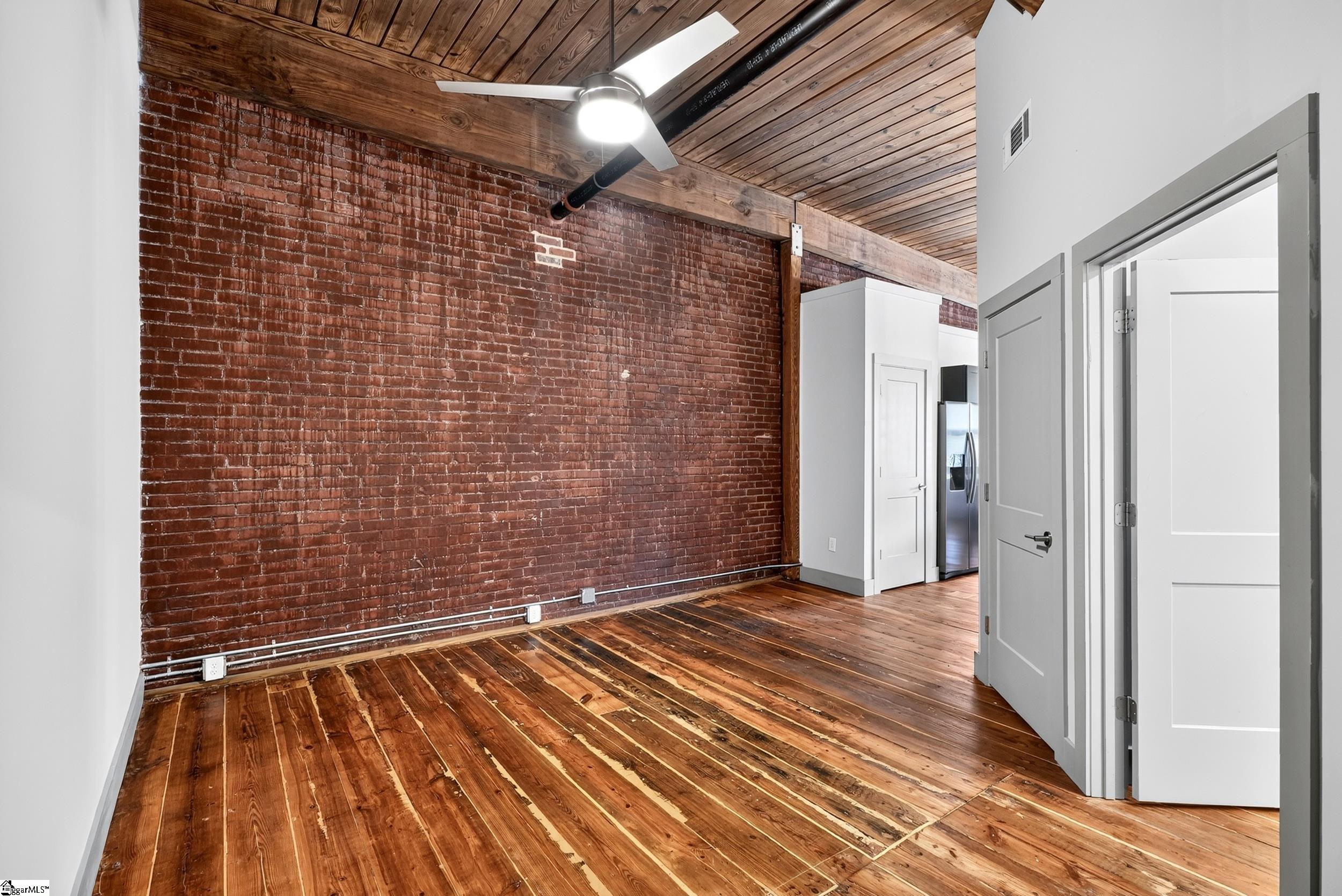 806 Green Avenue Property Photo 16