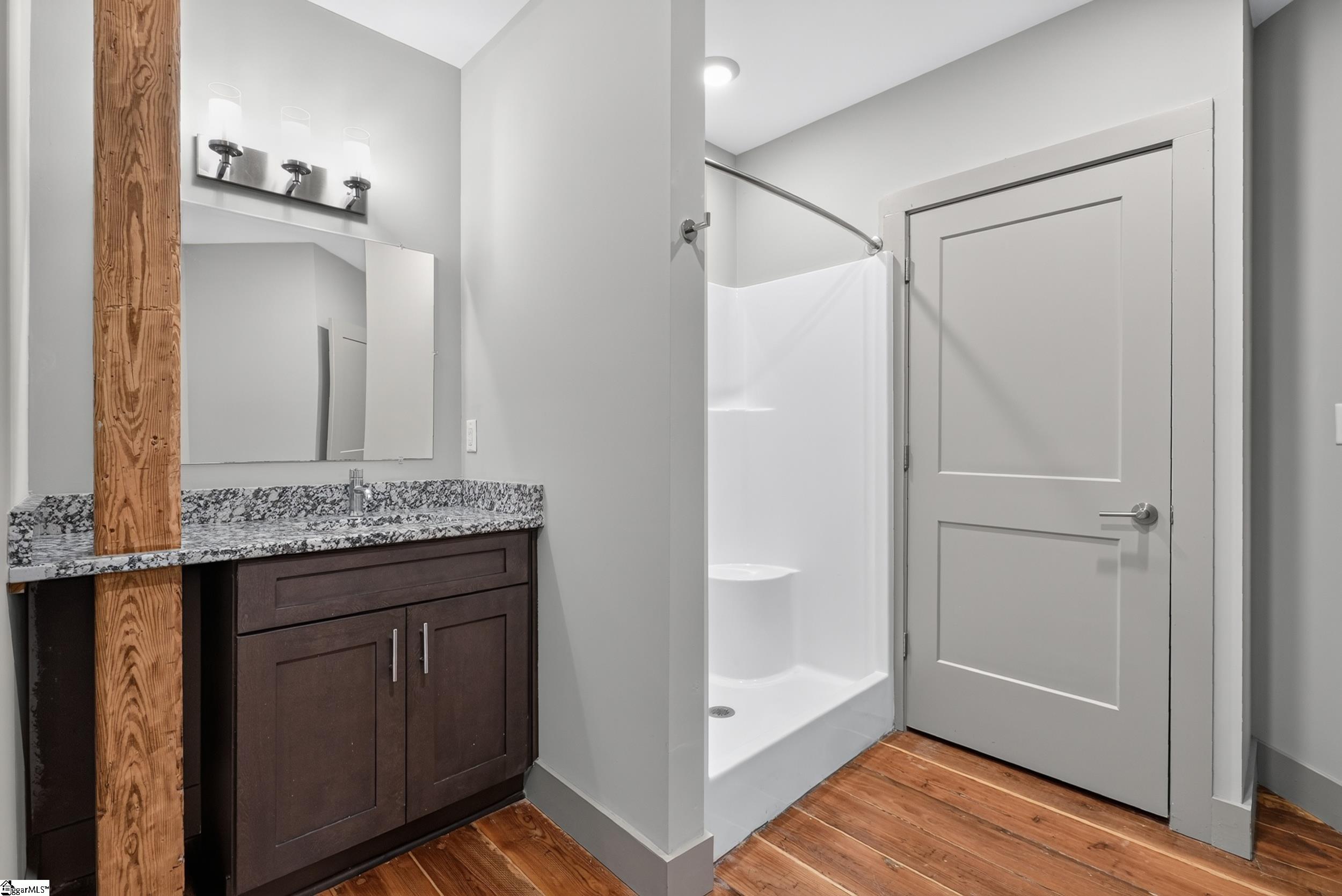 806 Green Avenue Property Photo 17